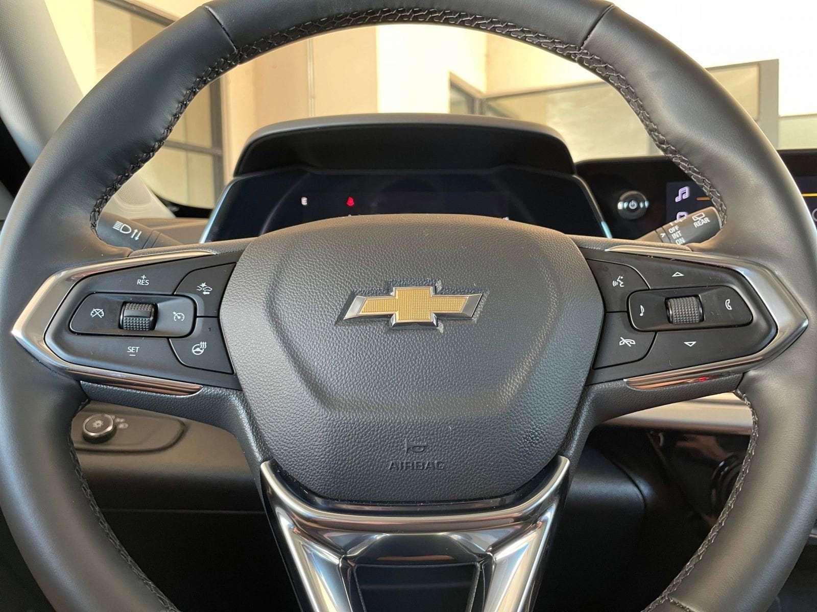 Thumbnail: 2025 Chevrolet Trax - 27