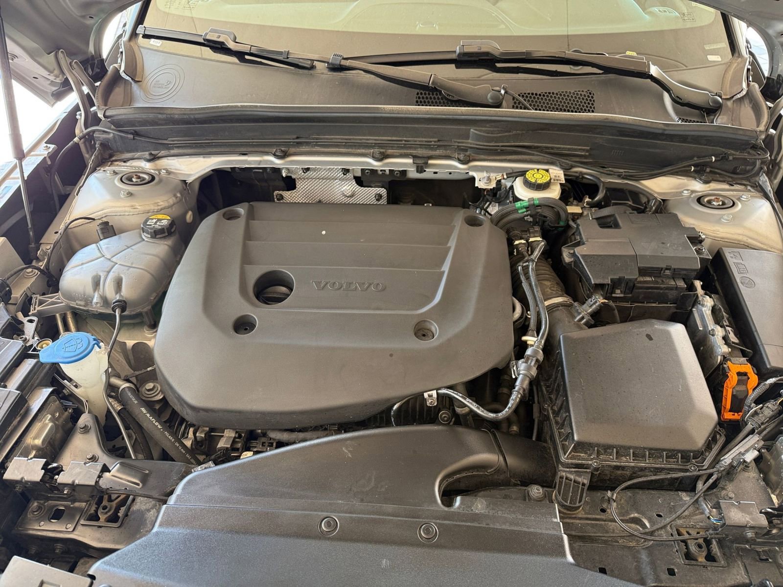 Thumbnail: 2024 Volvo XC40 - 25