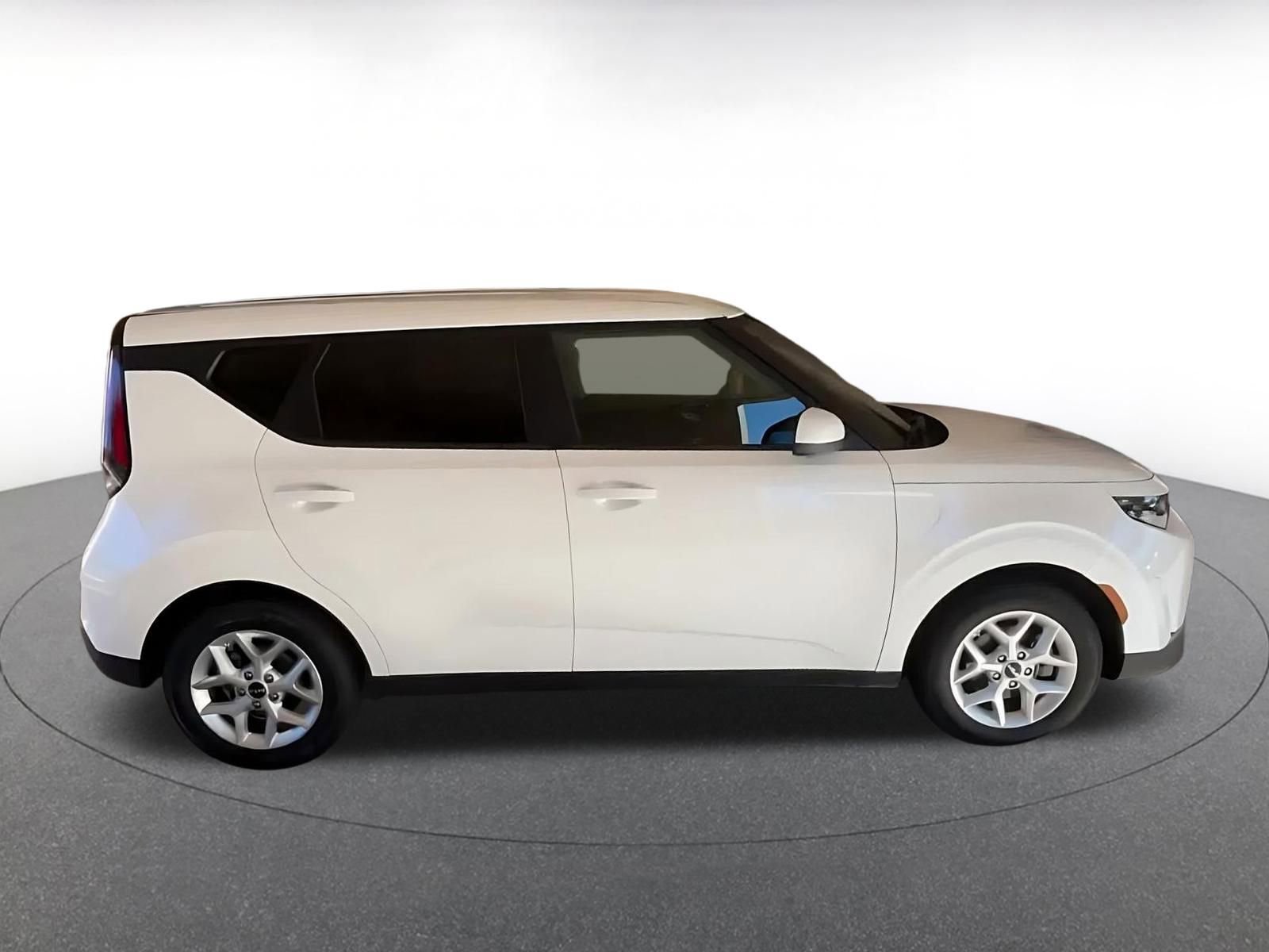 Thumbnail: 2025 Kia Soul - 16