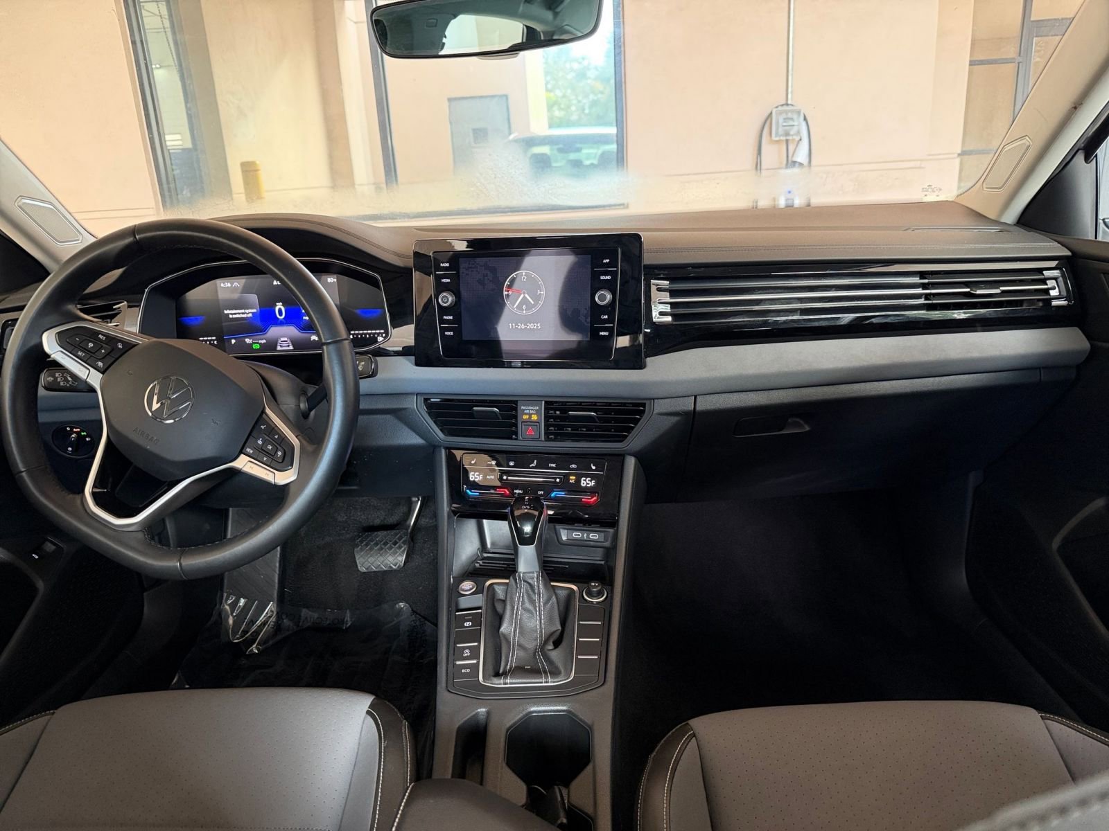 Thumbnail: 2025 Volkswagen Jetta - 27