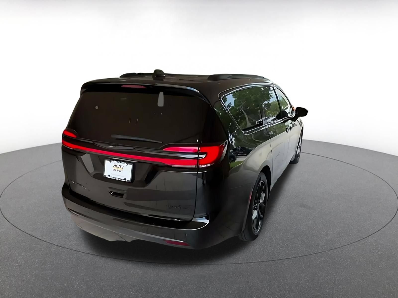 Thumbnail: 2025 Chrysler Pacifica - 14