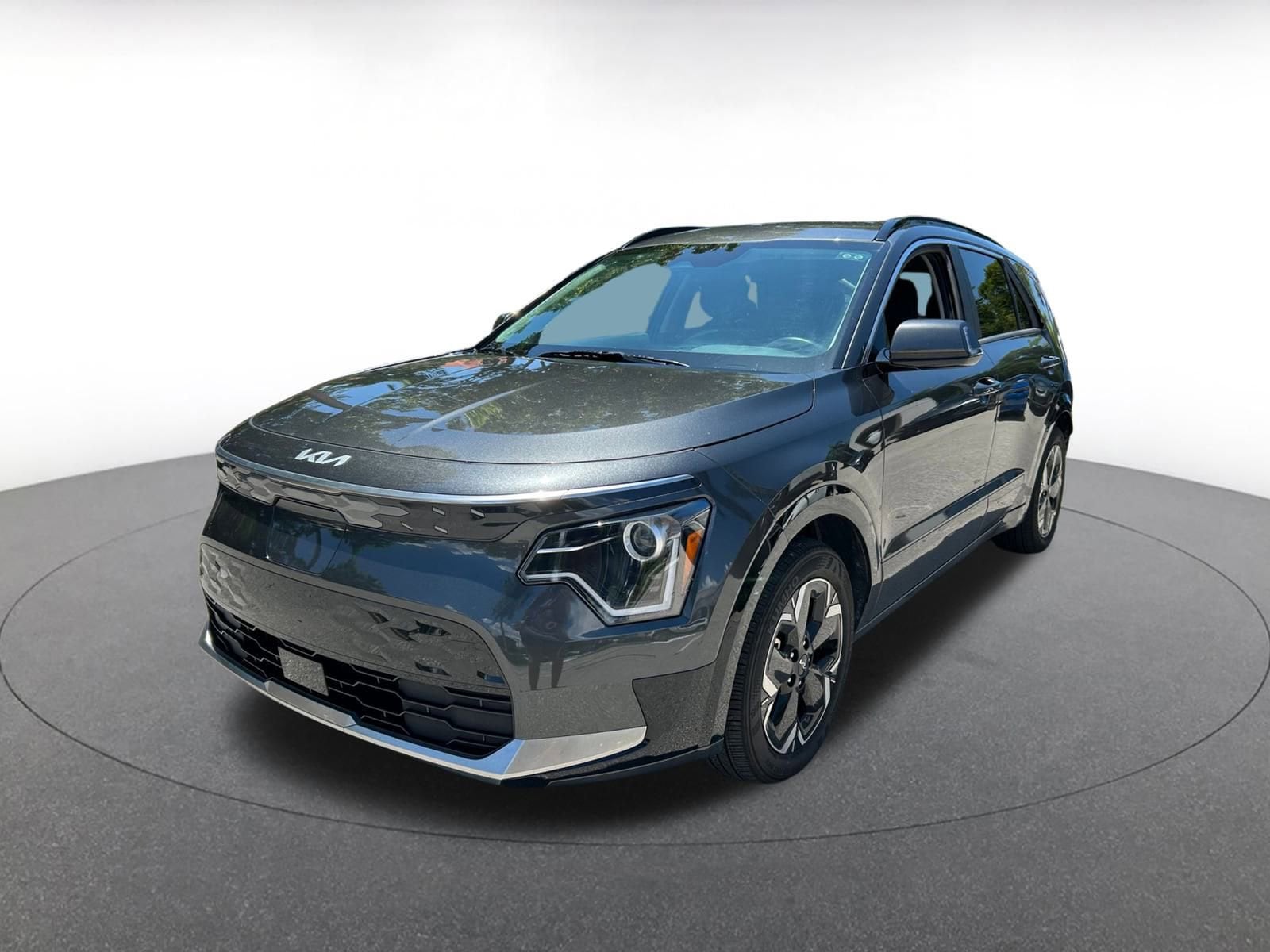 Thumbnail: 2023 Kia Niro - 3
