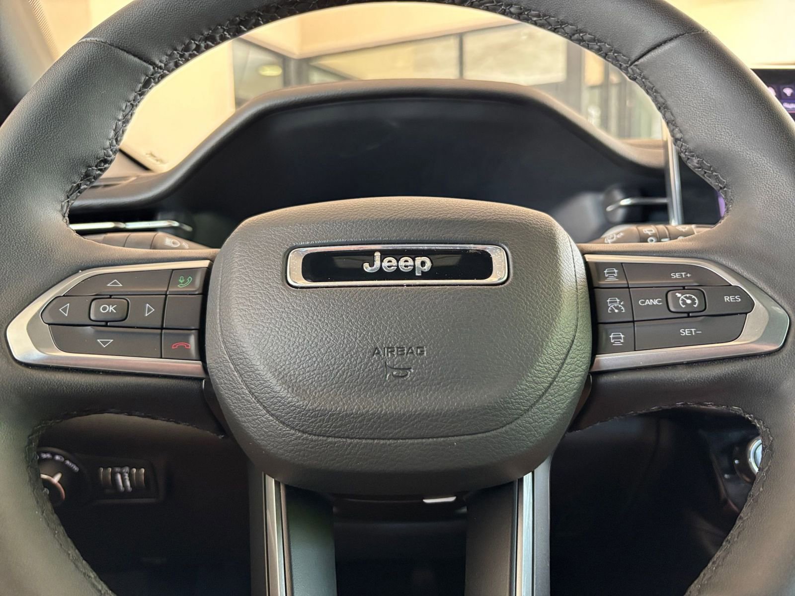 Thumbnail: 2025 Jeep Compass - 29
