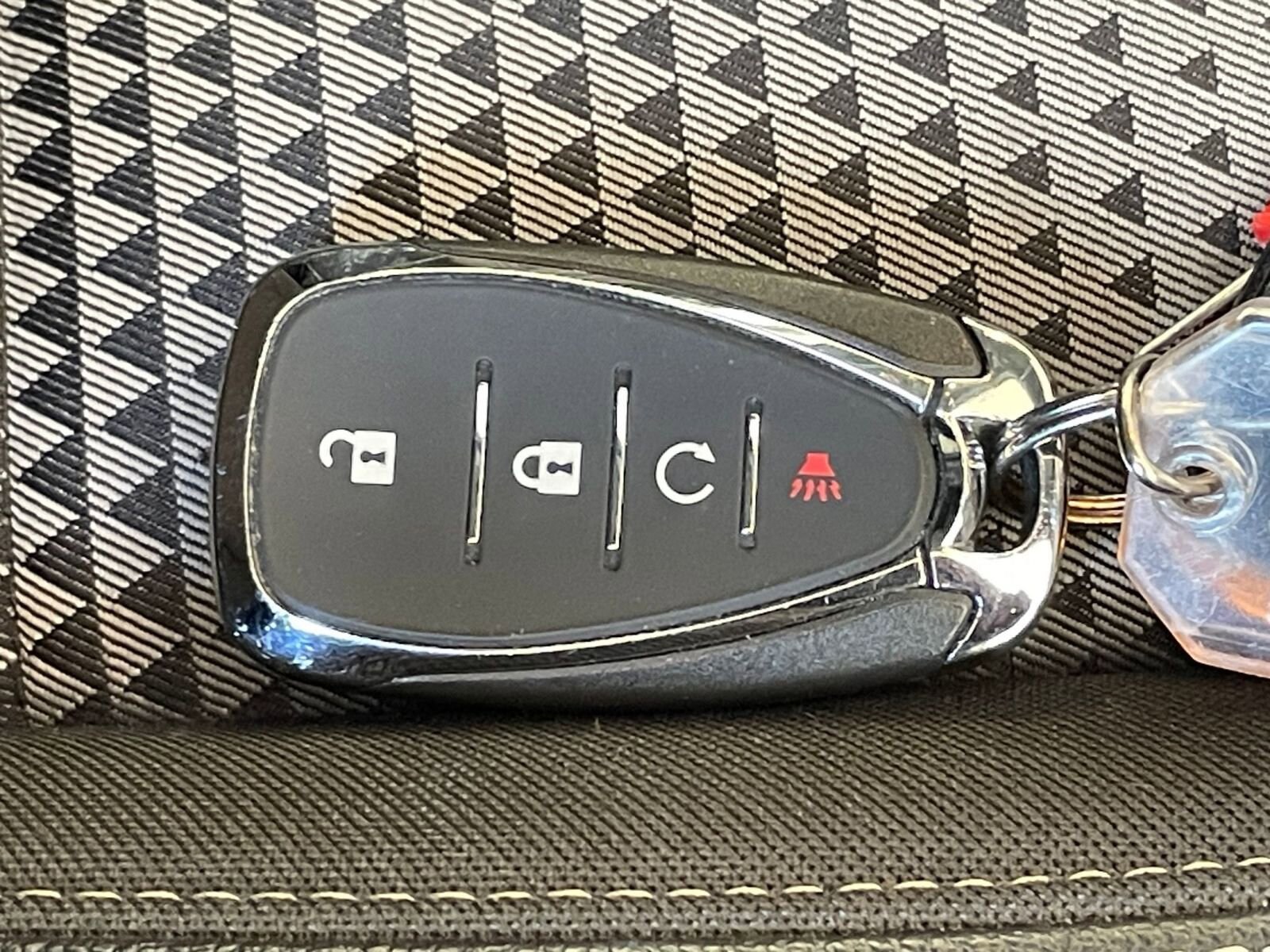 Thumbnail: 2025 Chevrolet Trax - 21