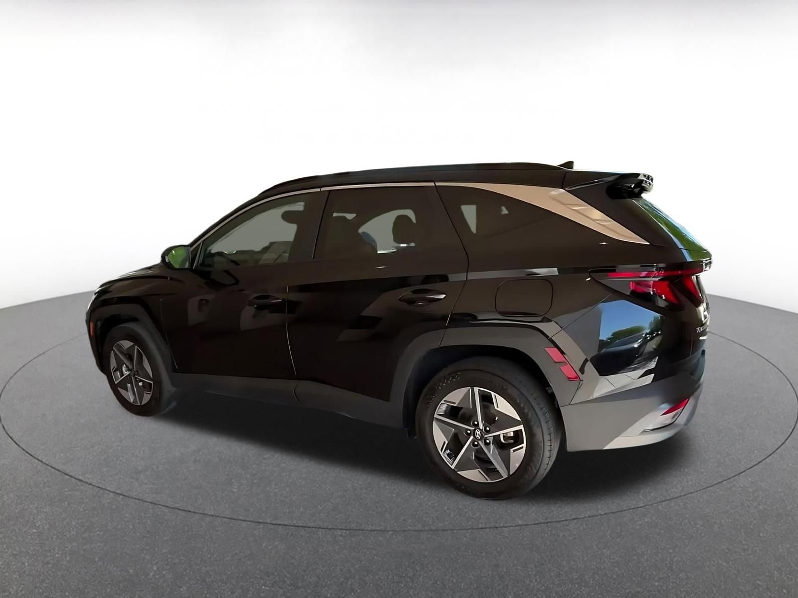 Thumbnail: 2025 Hyundai Tucson - 10