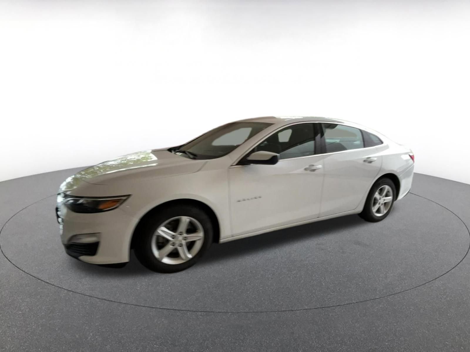 Thumbnail: 2023 Chevrolet Malibu - 8