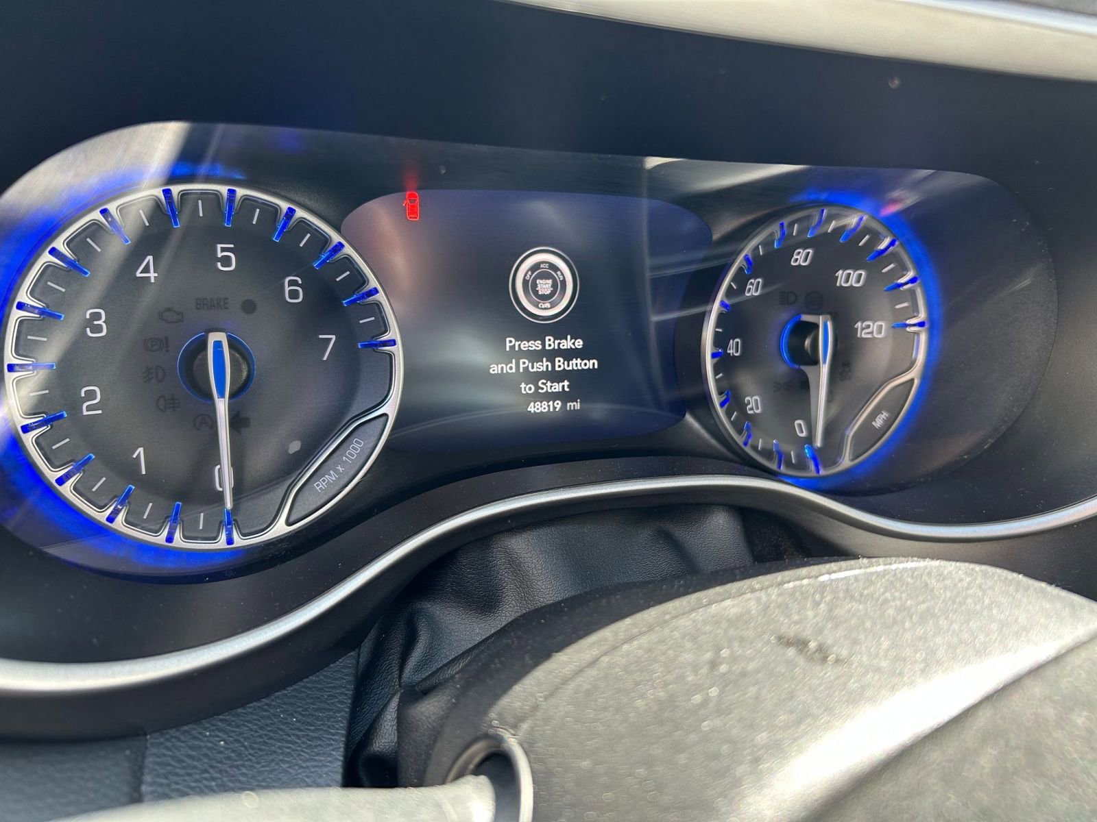 Thumbnail: 2023 Chrysler Pacifica - 9