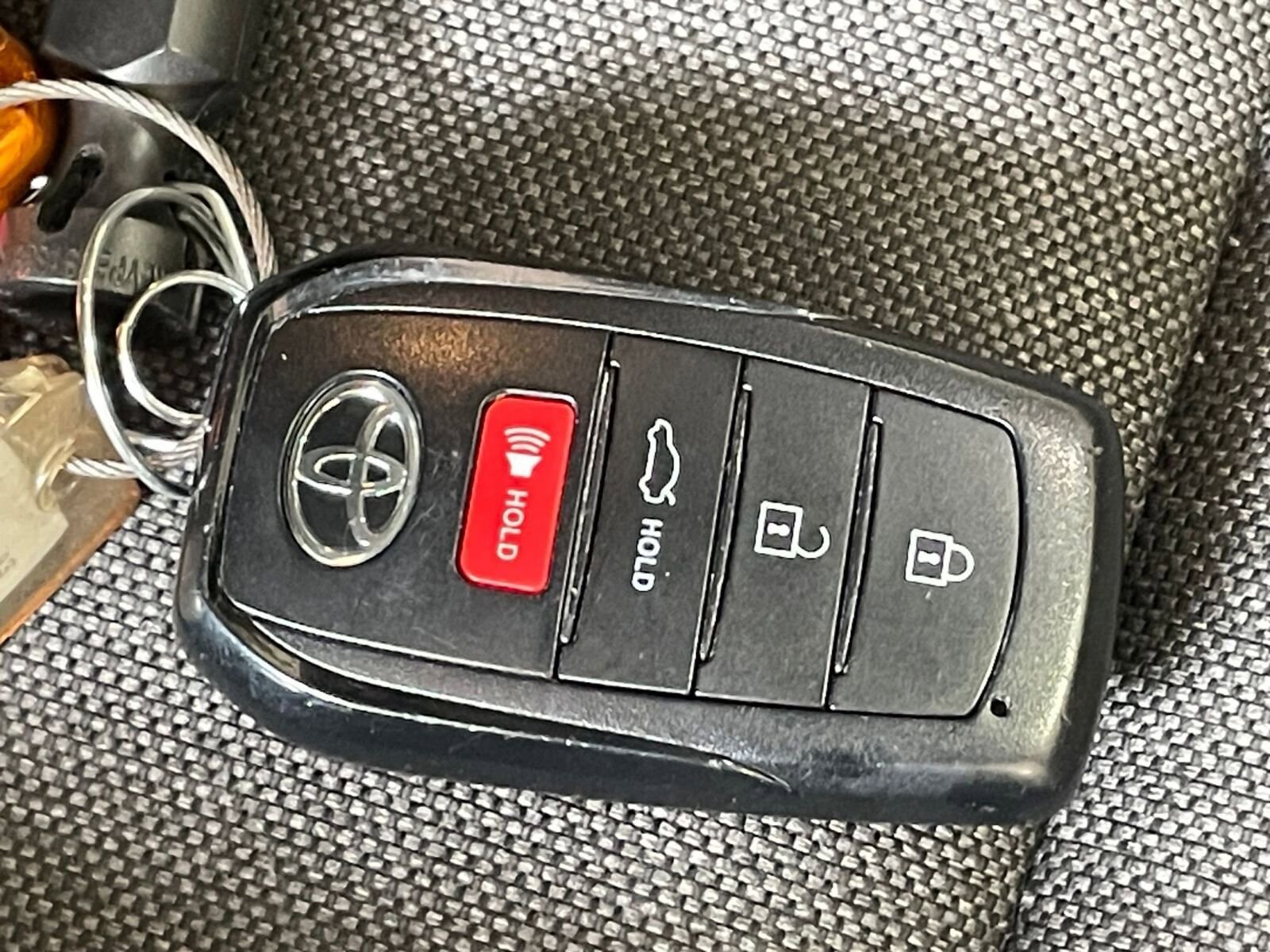 Thumbnail: 2025 Toyota Camry - 22