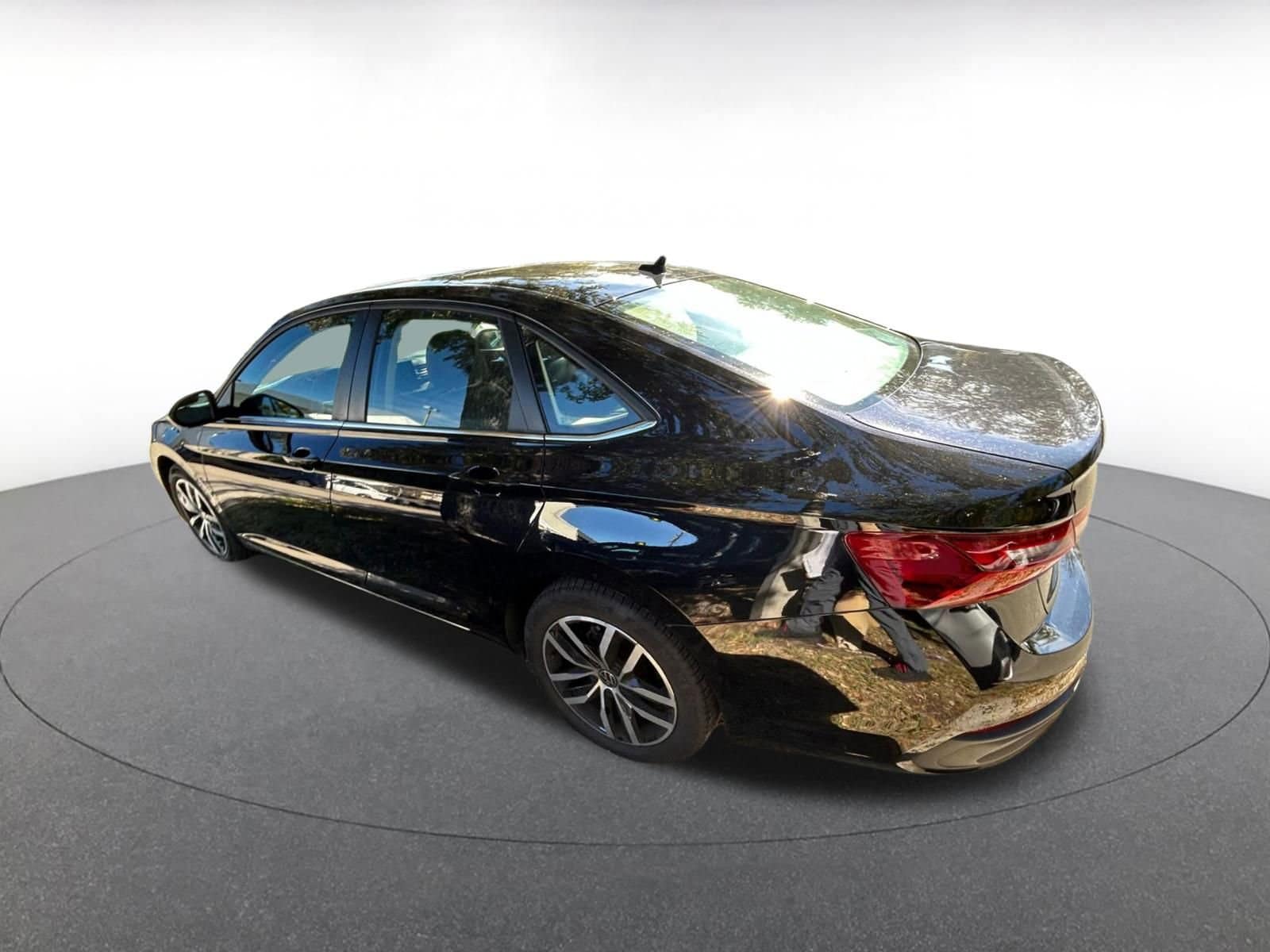 Thumbnail: 2025 Volkswagen Jetta - 5