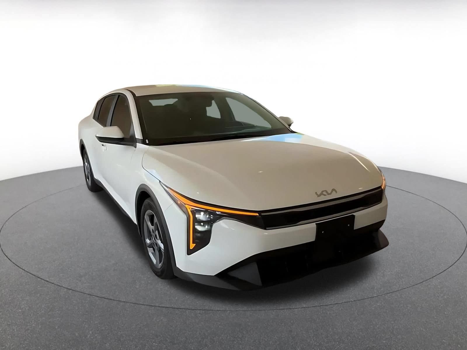 Thumbnail: 2025 Kia K4 - 3