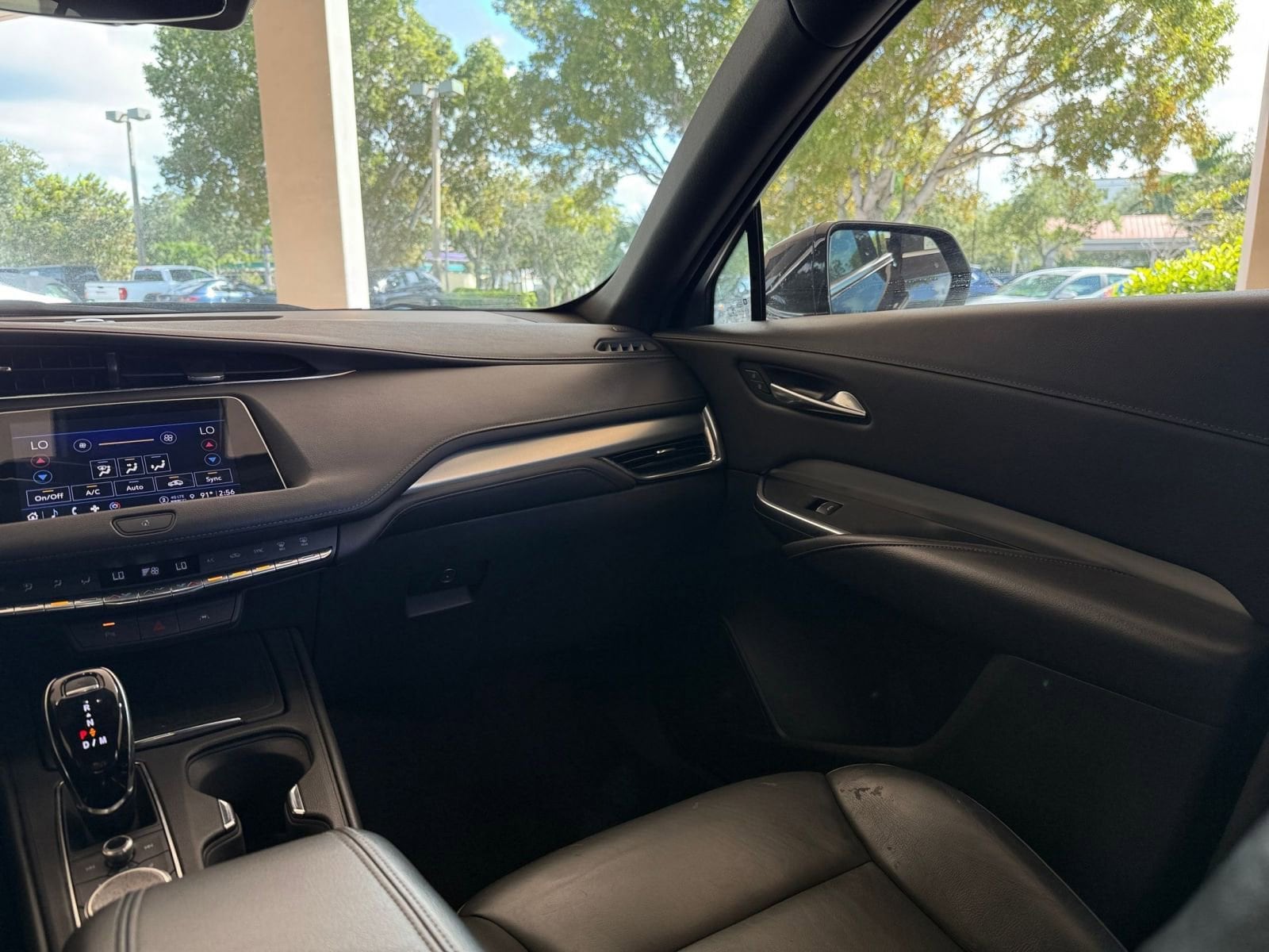 Thumbnail: 2023 Cadillac XT4 - 29