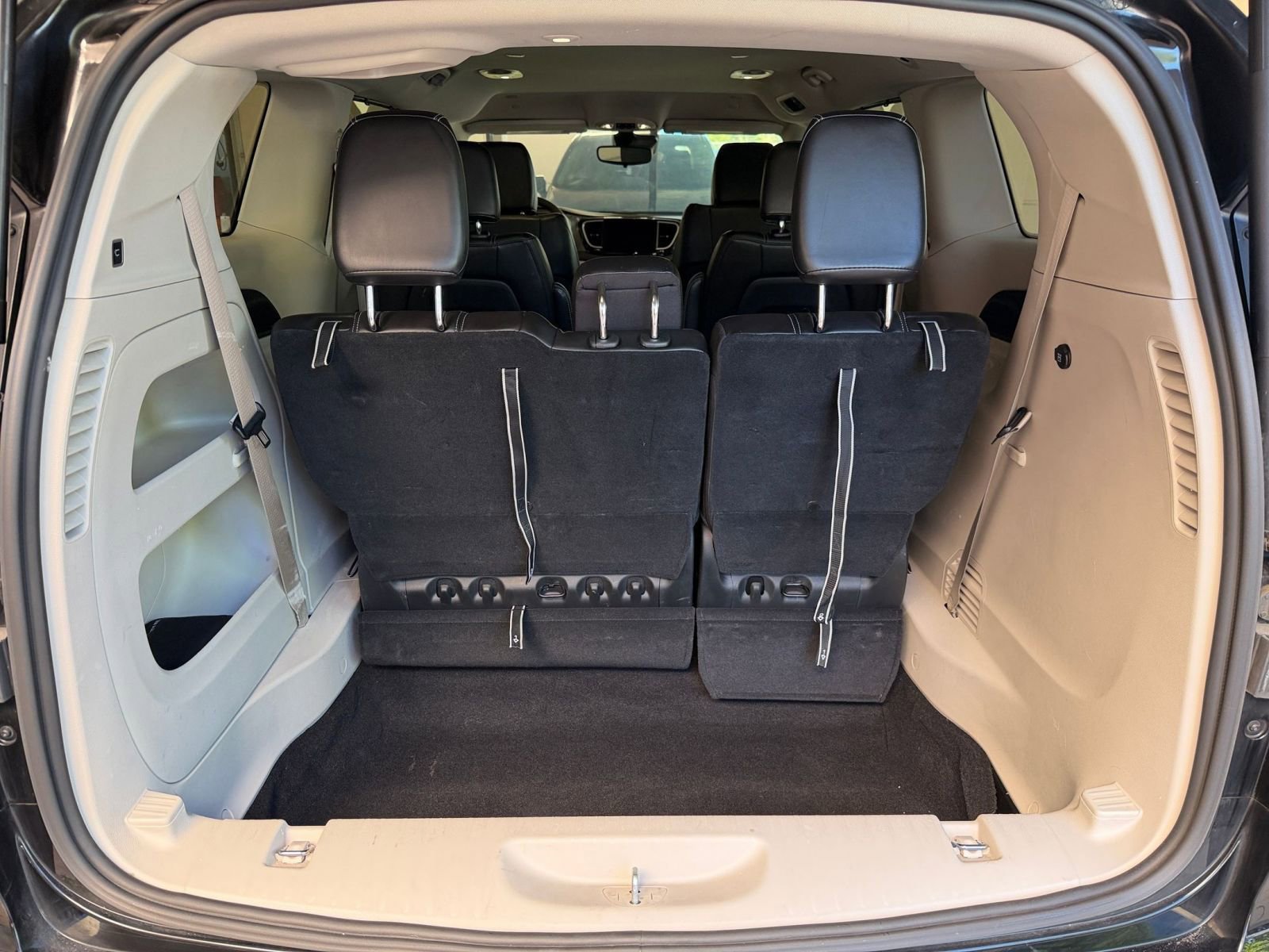 Thumbnail: 2024 Chrysler Pacifica - 29