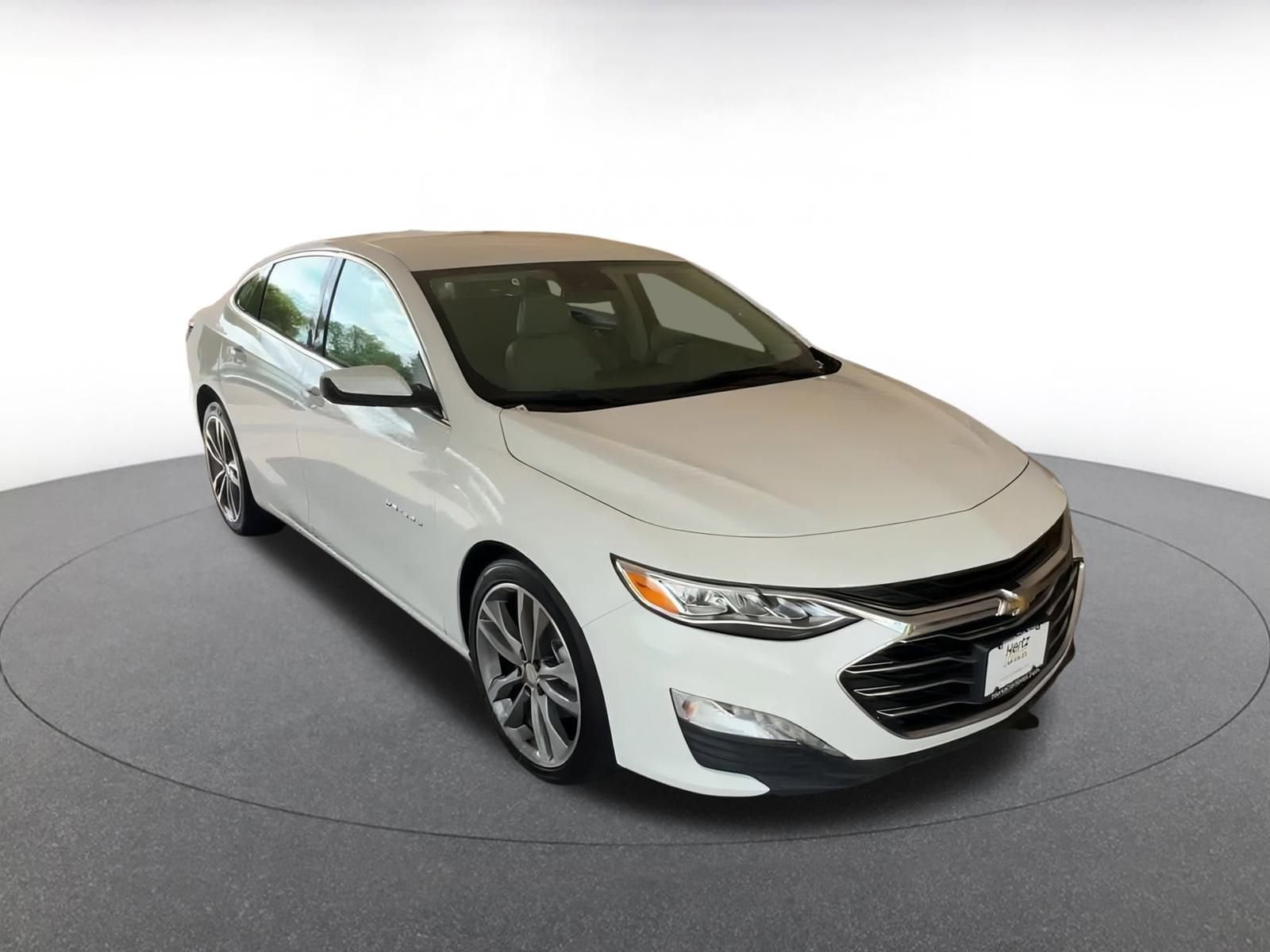 Thumbnail: 2024 Chevrolet Malibu - 3