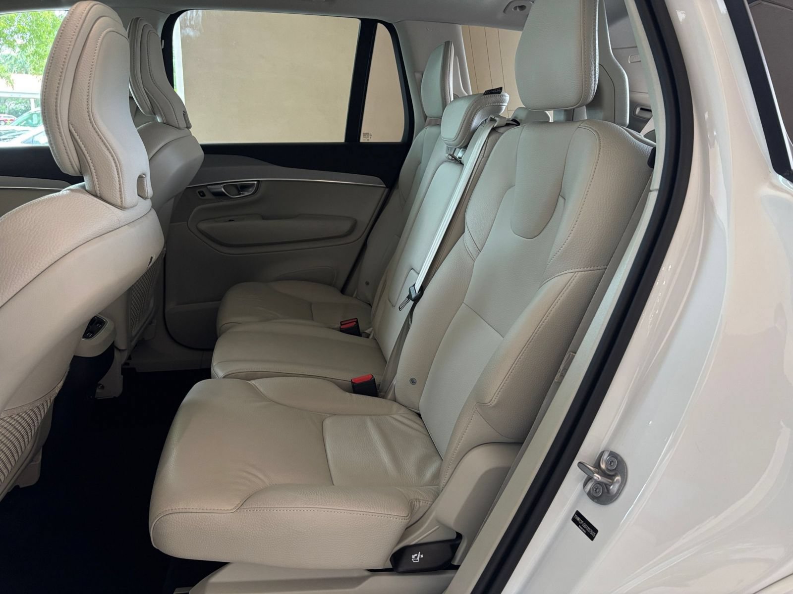 Thumbnail: 2025 Volvo XC90 - 22