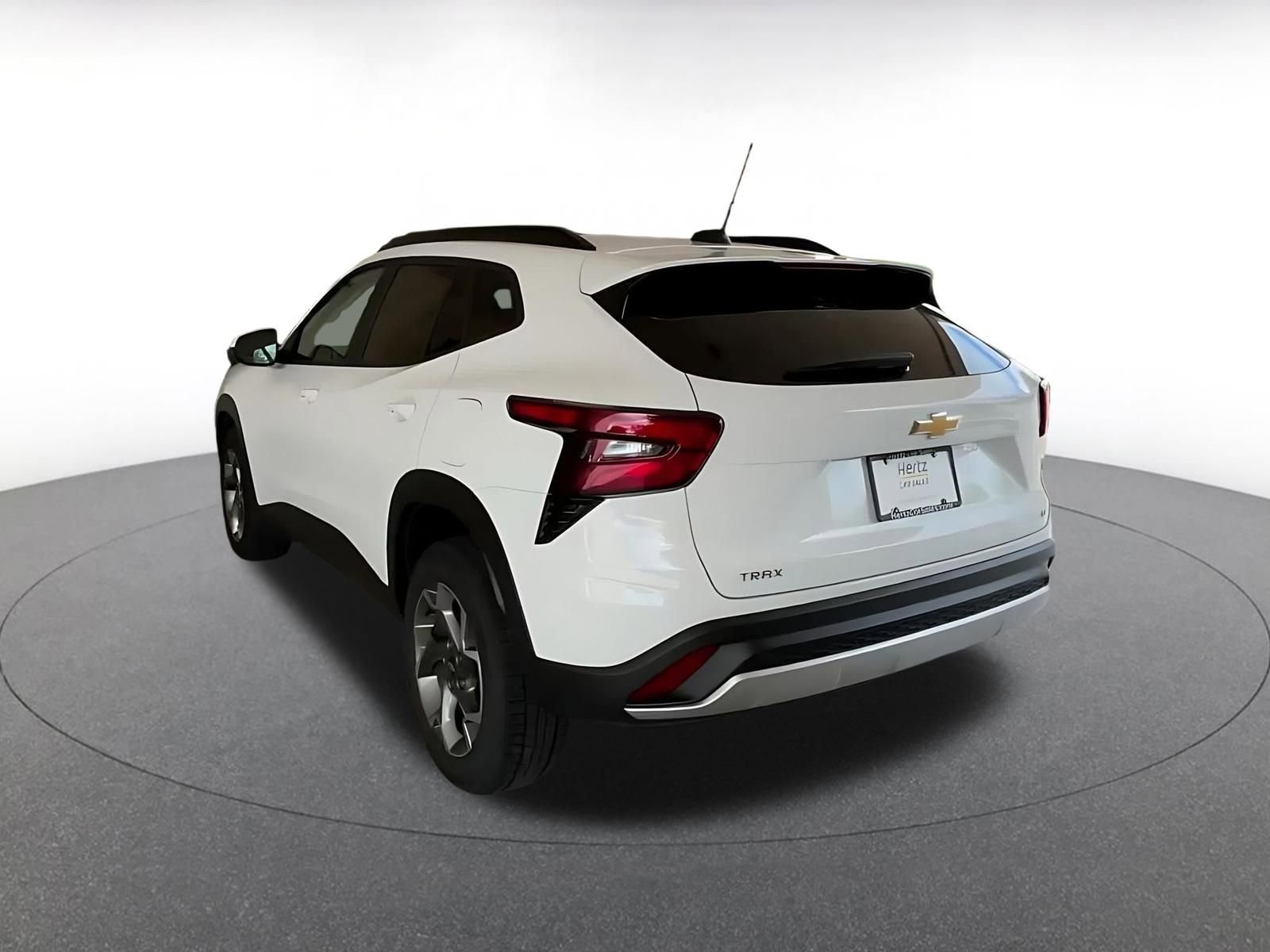 Thumbnail: 2025 Chevrolet Trax - 11