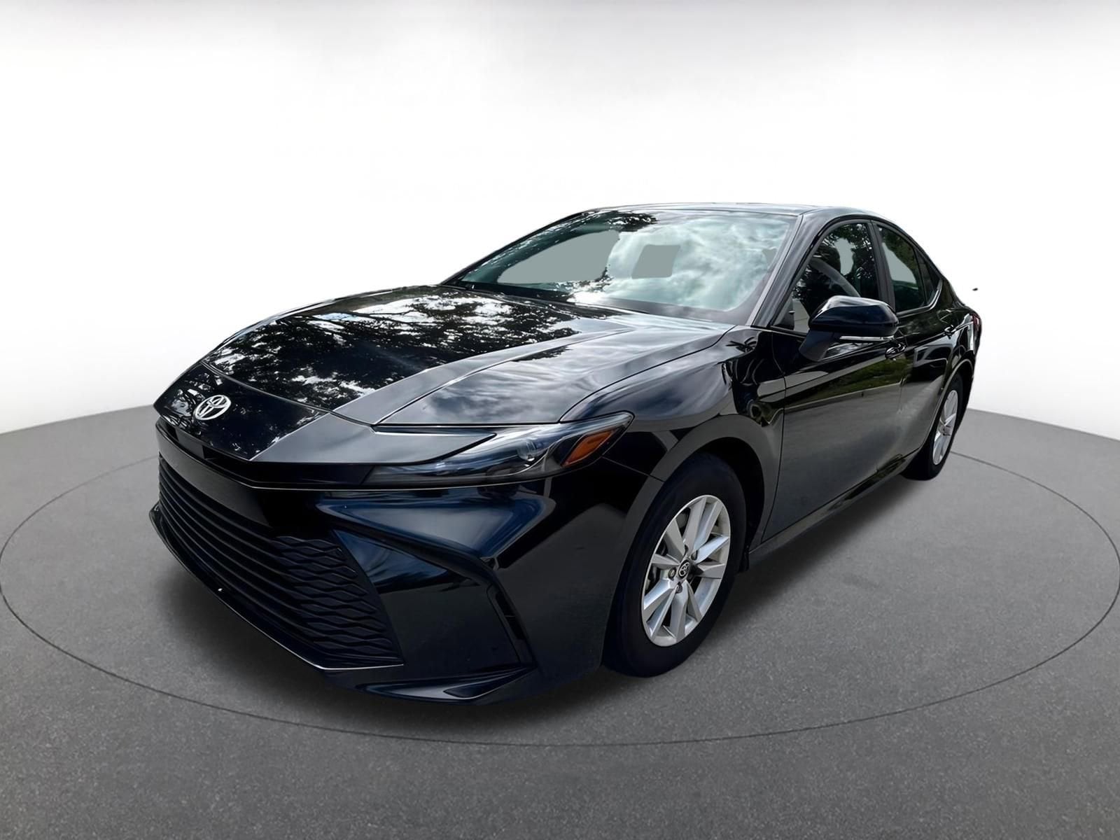 Thumbnail: 2025 Toyota Camry - 3