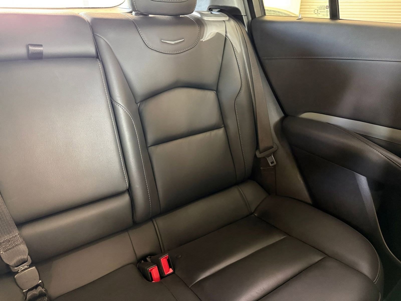 Thumbnail: 2023 Cadillac XT4 - 31