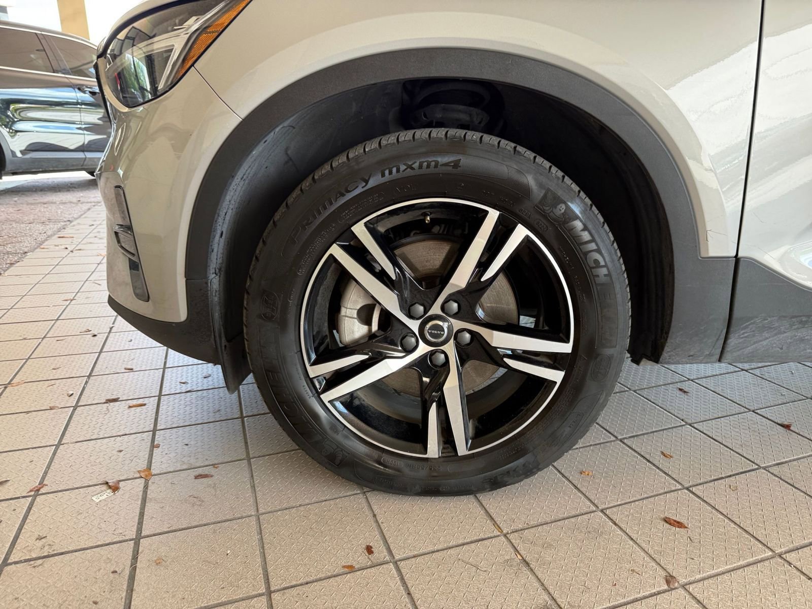 Thumbnail: 2024 Volvo XC40 - 23