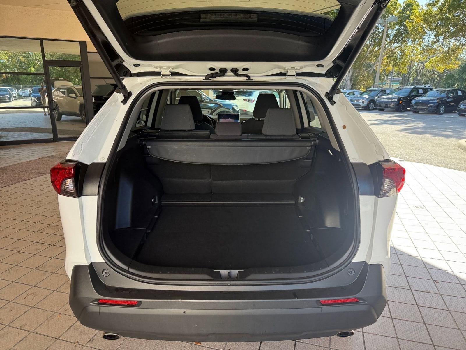 Thumbnail: 2025 Toyota RAV4 - 24