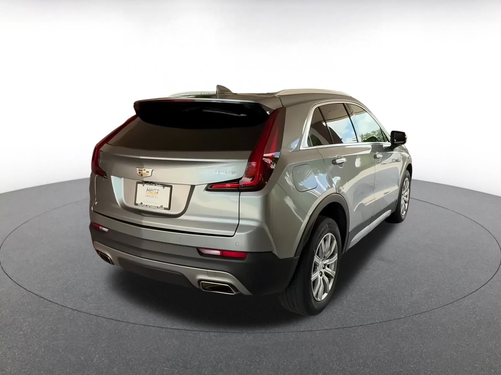 Thumbnail: 2023 Cadillac XT4 - 15