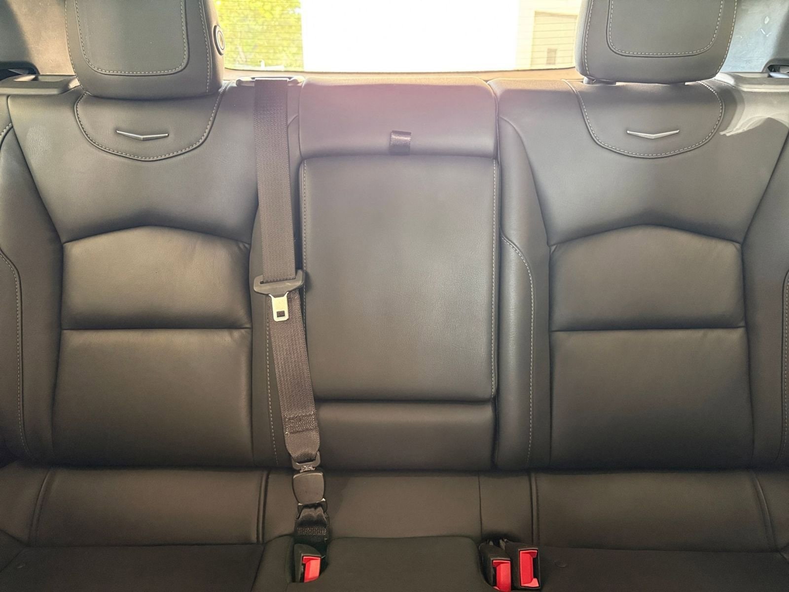 Thumbnail: 2023 Cadillac XT4 - 32