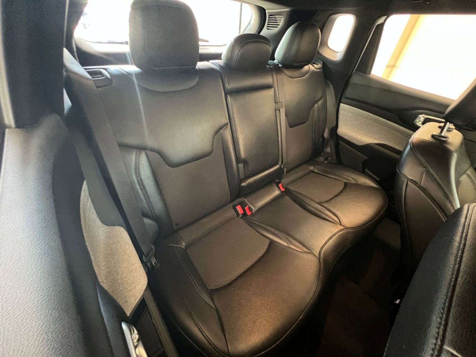Thumbnail: 2023 Jeep Compass - 32