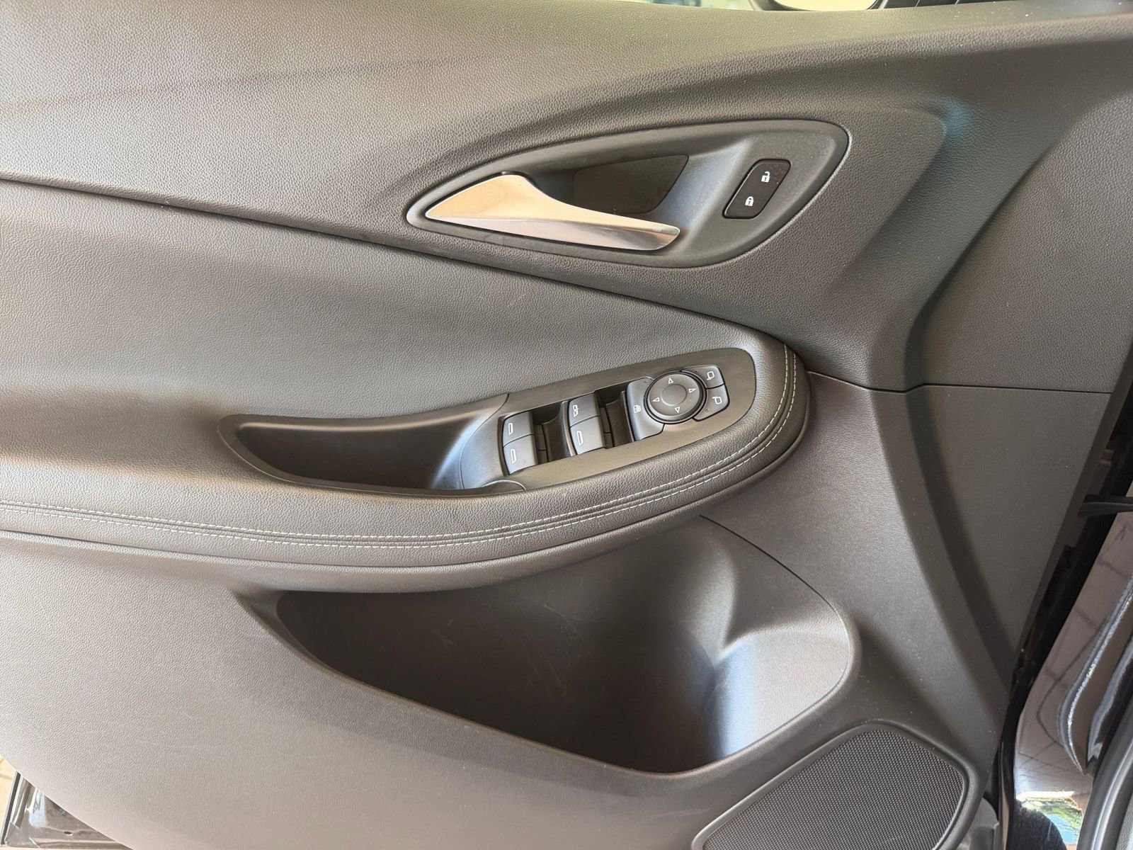 Thumbnail: 2025 Buick Encore GX - 18