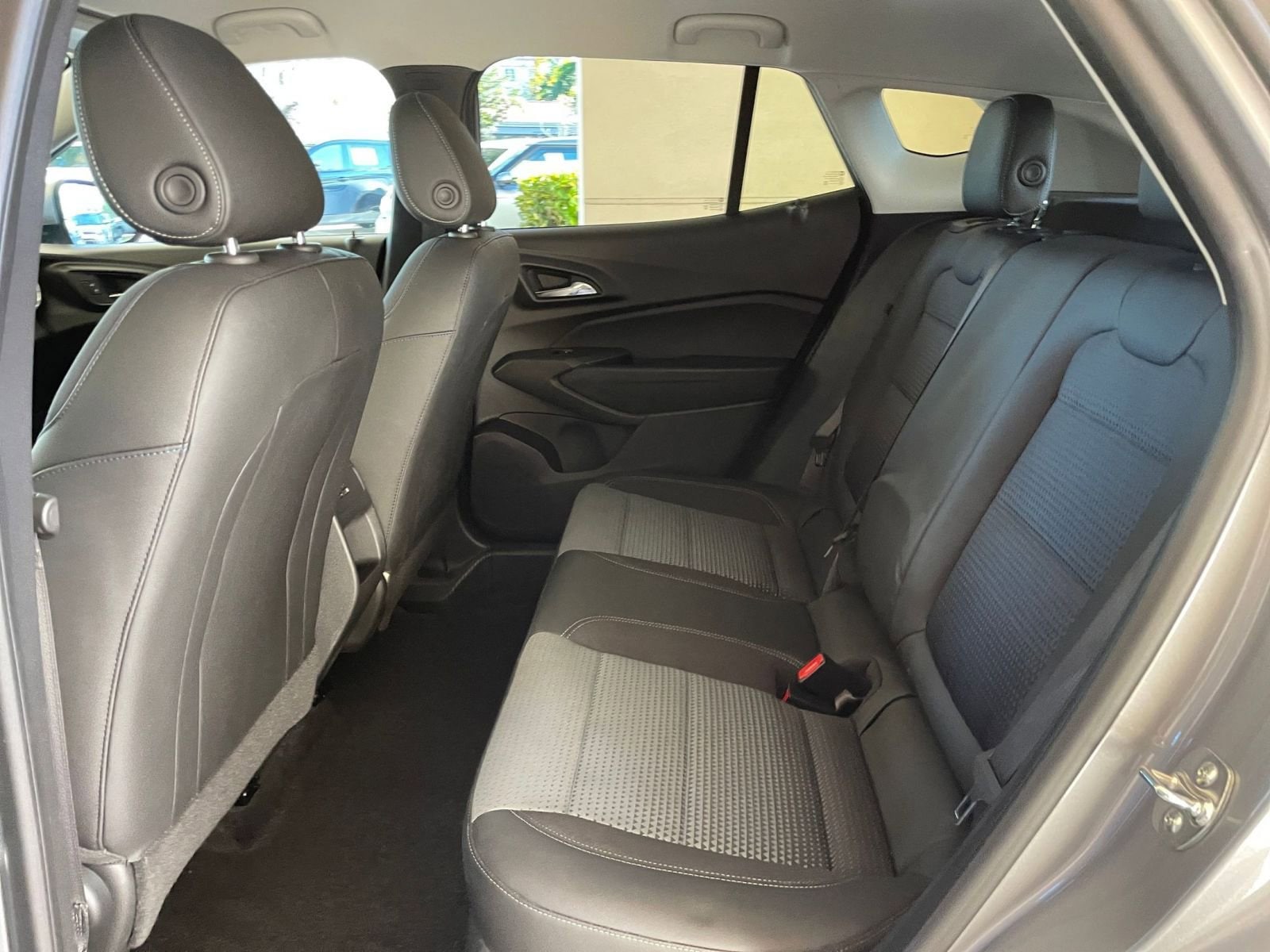 Thumbnail: 2025 Chevrolet Trax - 21