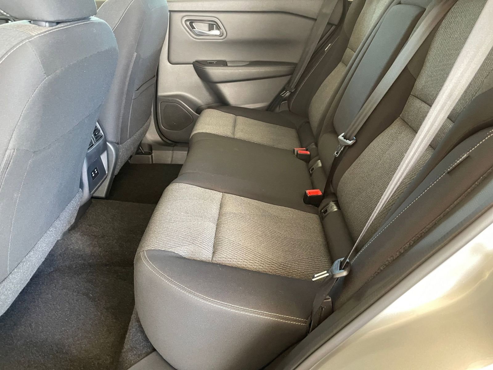 Thumbnail: 2025 Nissan Rogue - 27