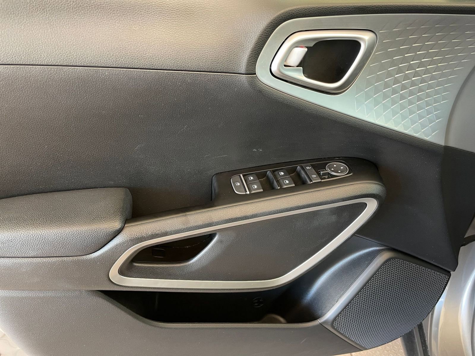 Thumbnail: 2025 Kia Soul - 18