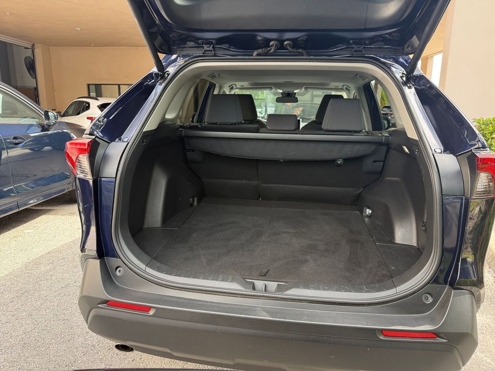 Thumbnail: 2025 Toyota RAV4 - 35