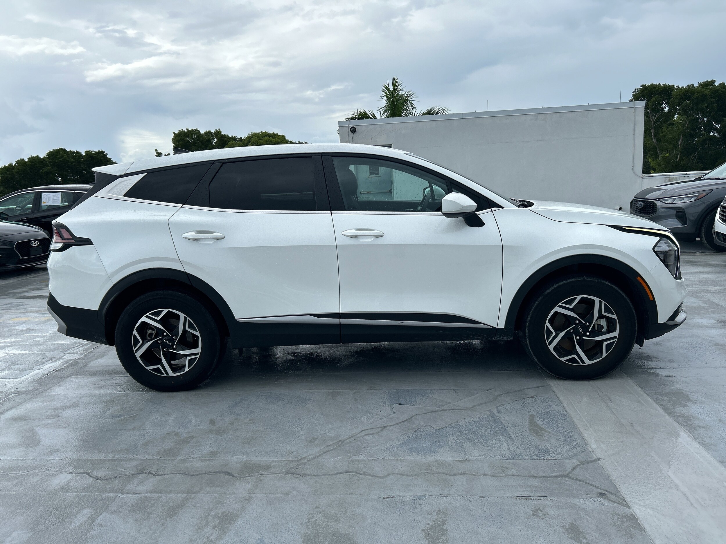 2023 Kia Sportage LX 4