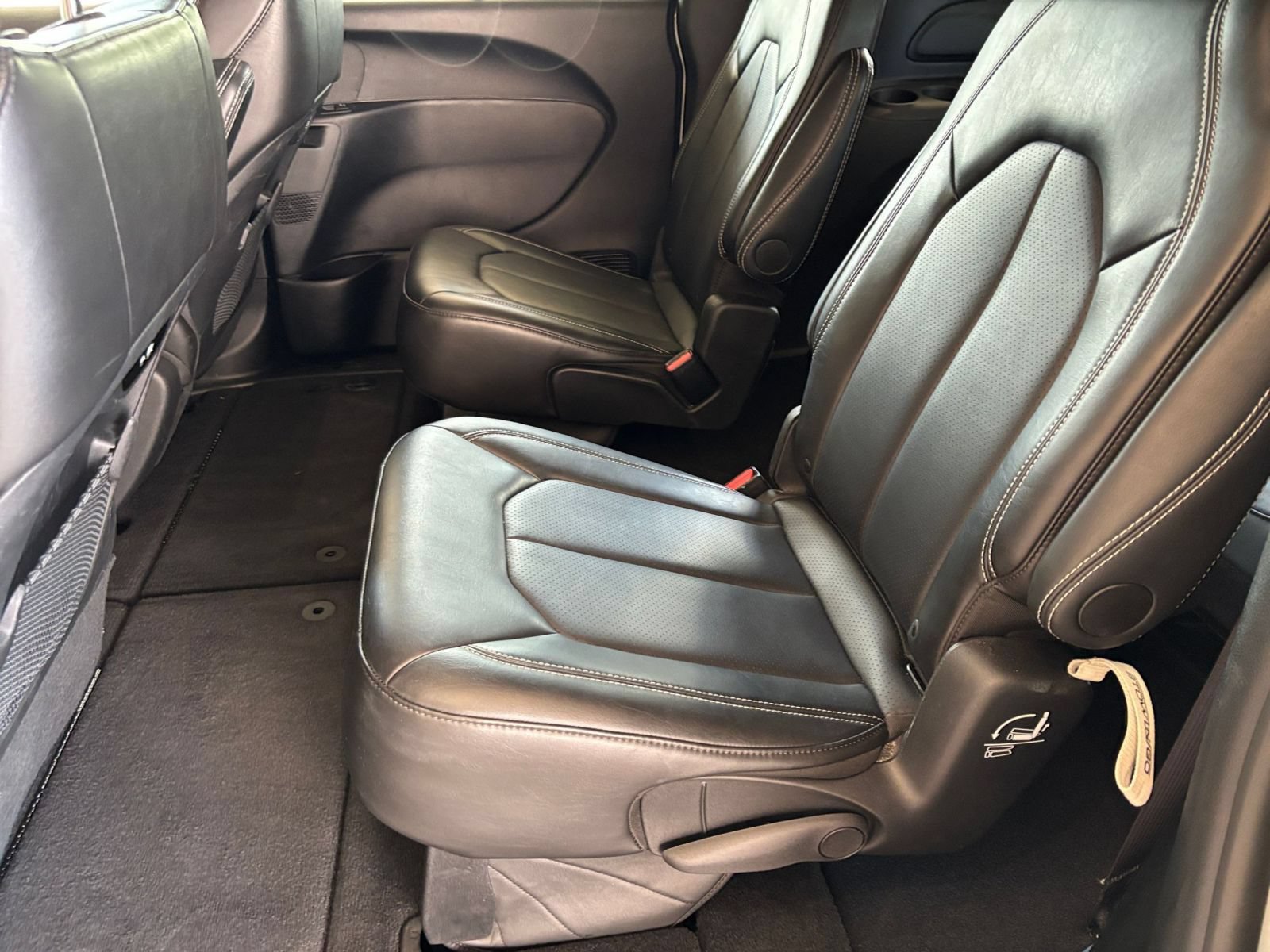 Thumbnail: 2025 Chrysler Pacifica - 28