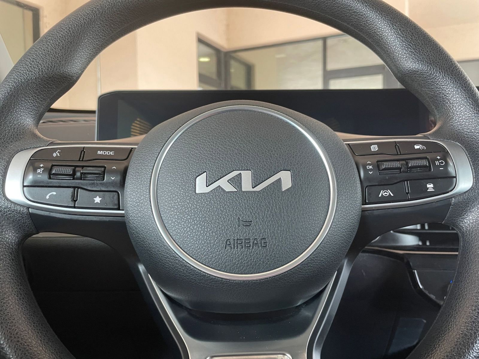 Thumbnail: 2025 Kia K5 - 27