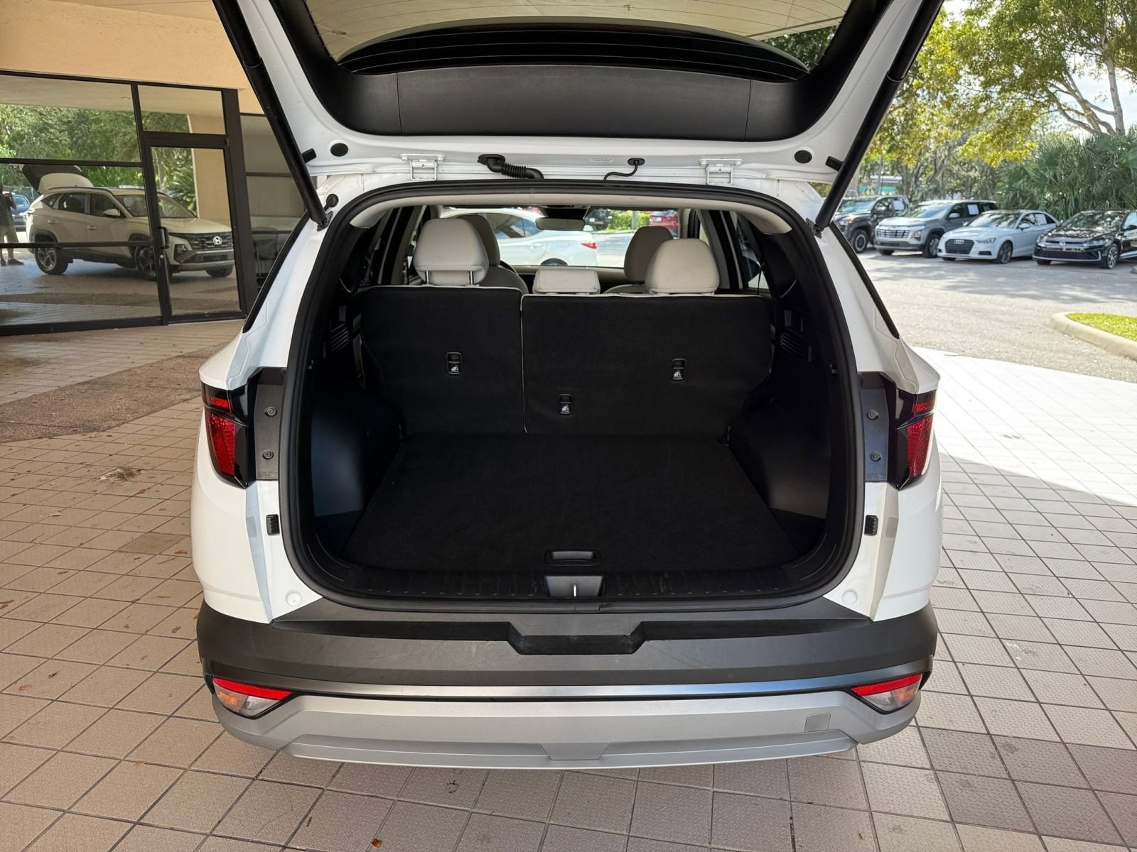 Thumbnail: 2025 Hyundai Tucson - 25