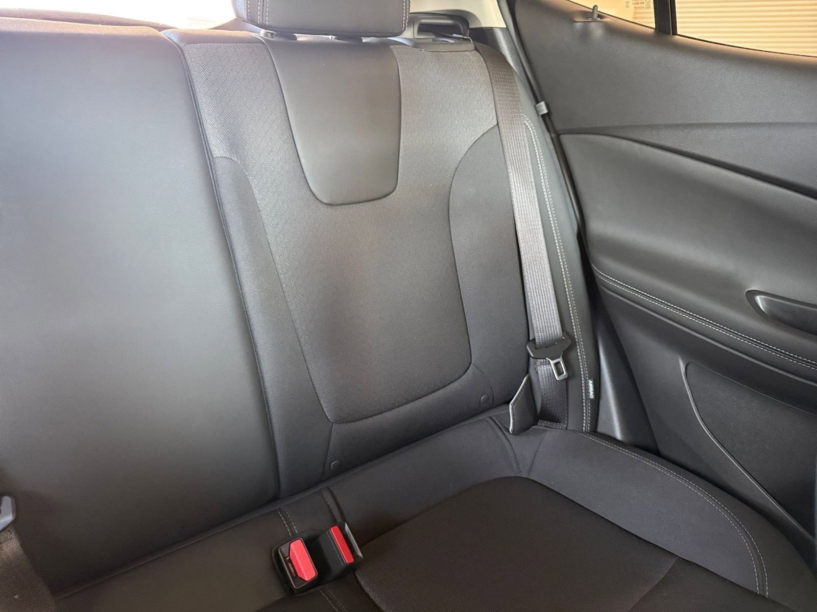 Thumbnail: 2025 Buick Encore GX - 31