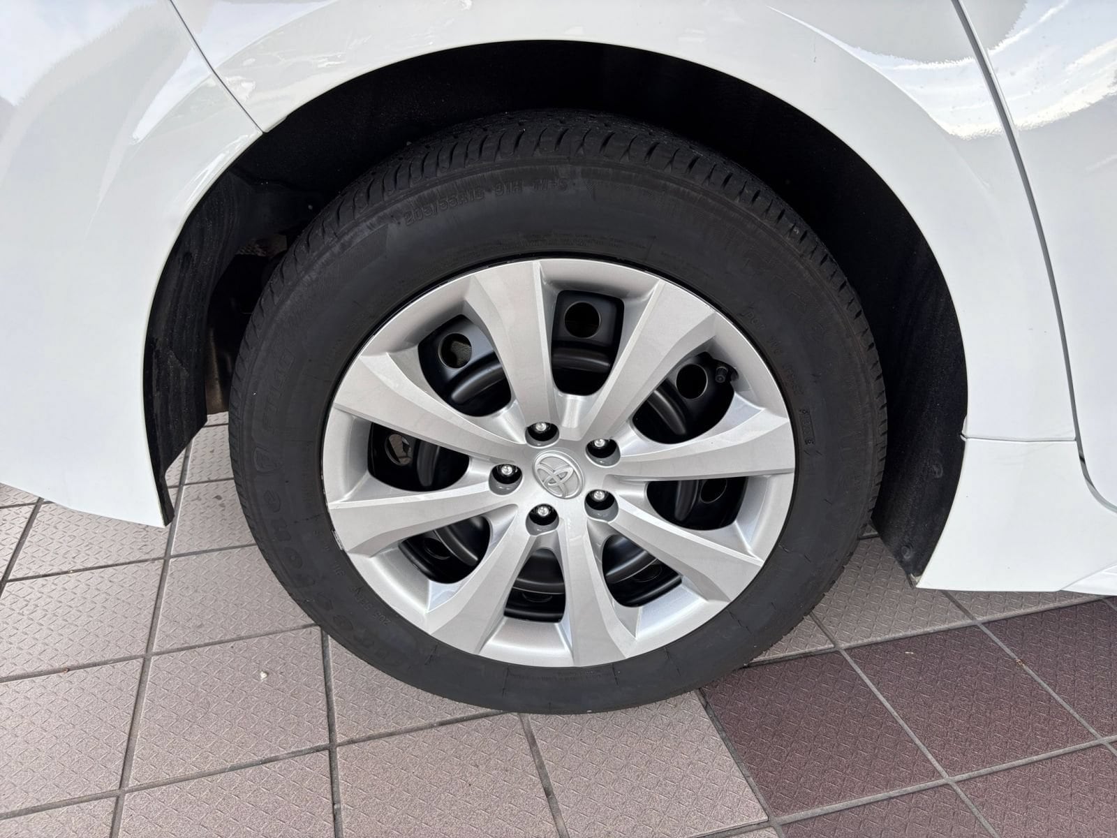 Thumbnail: 2025 Toyota Corolla - 28