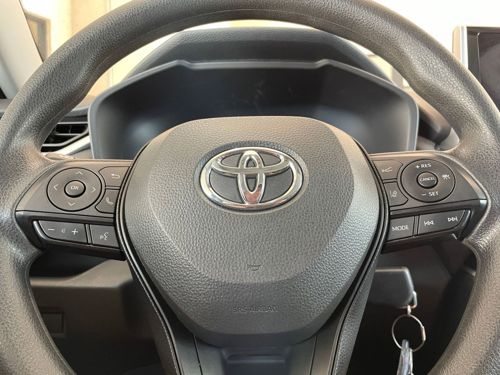 Thumbnail: 2025 Toyota RAV4 - 27