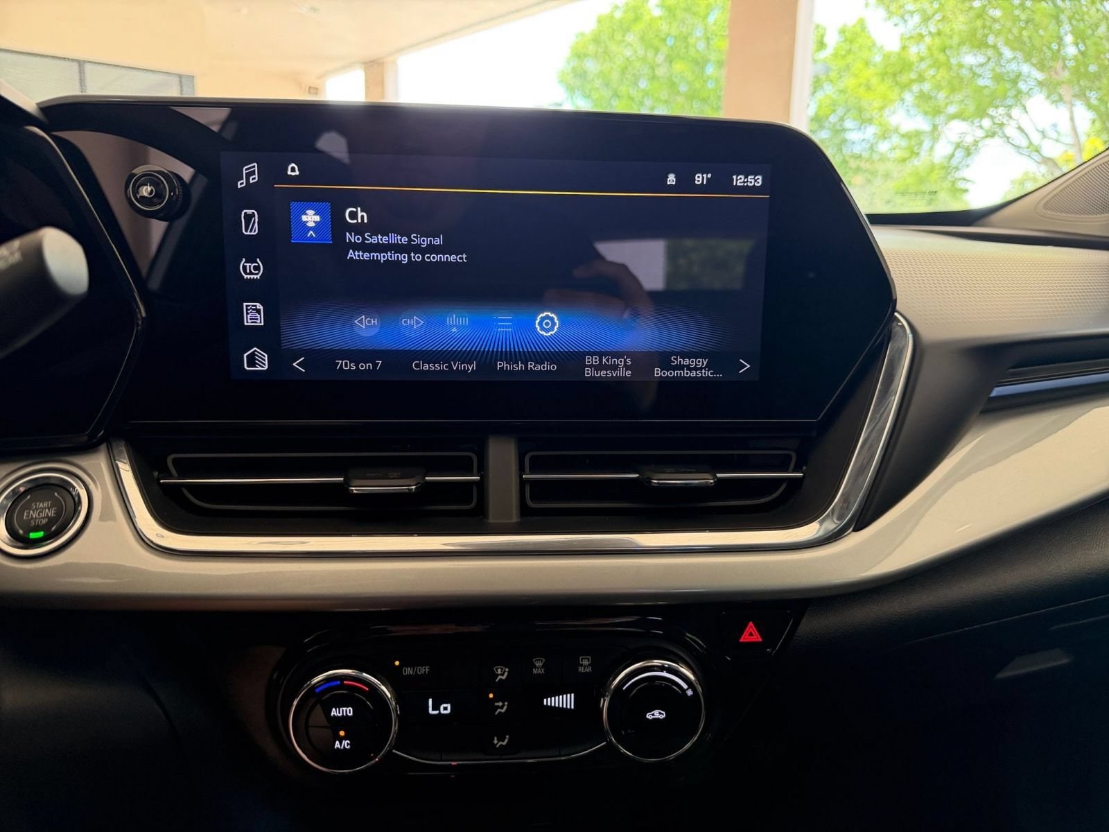 Thumbnail: 2025 Chevrolet Trax - 17