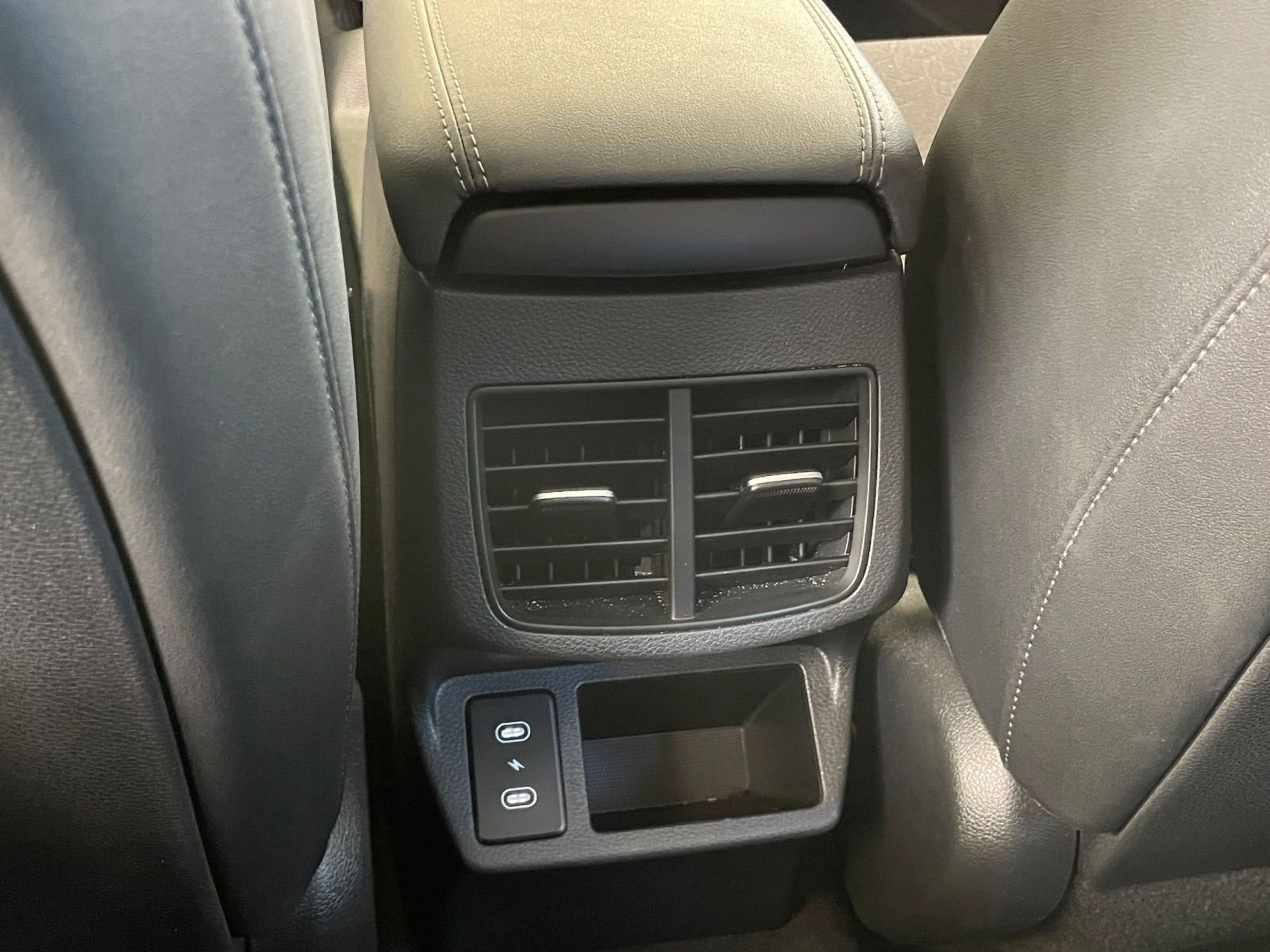 Thumbnail: 2025 Kia Seltos - 24