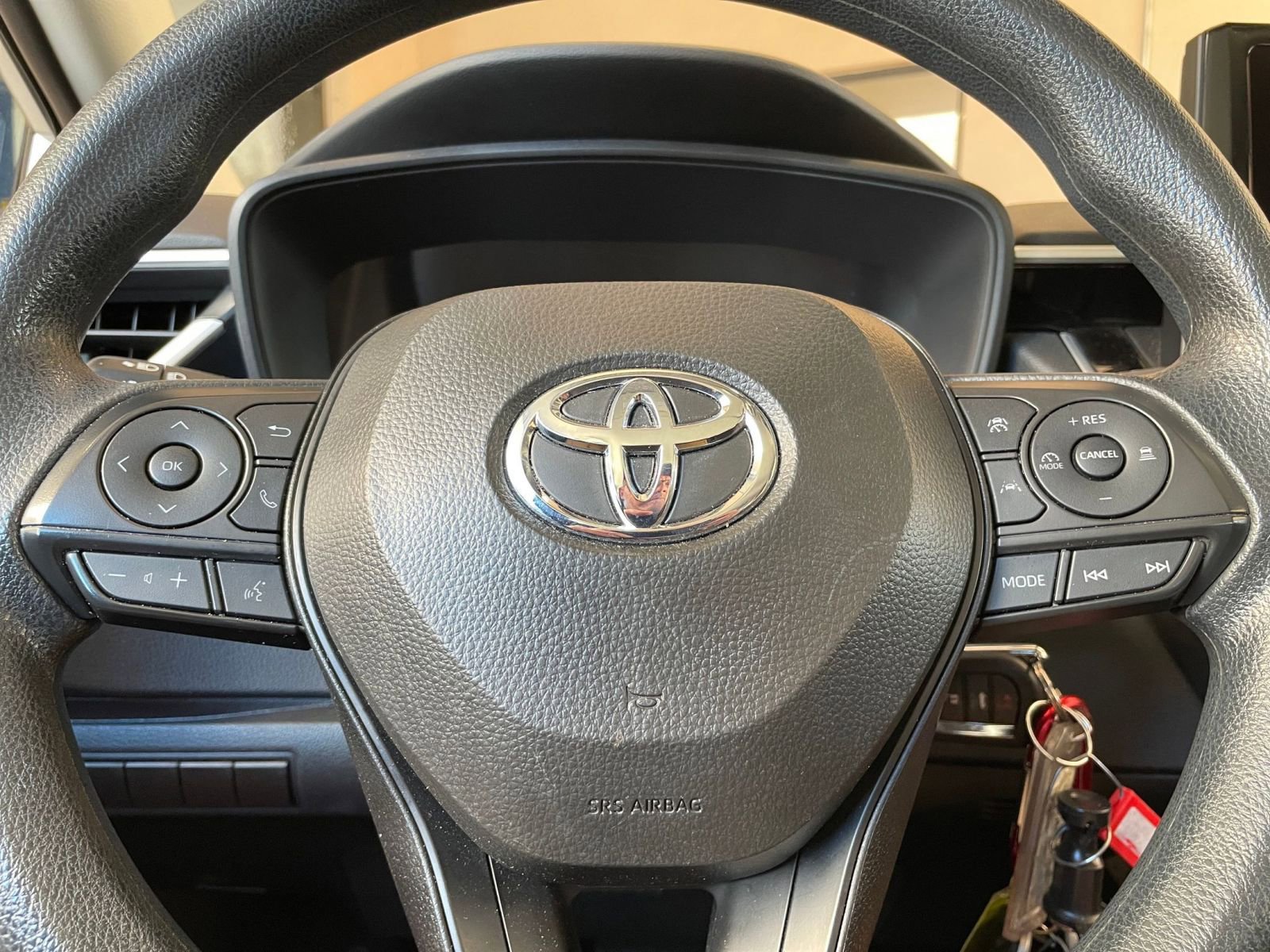 Thumbnail: 2025 Toyota Corolla - 25