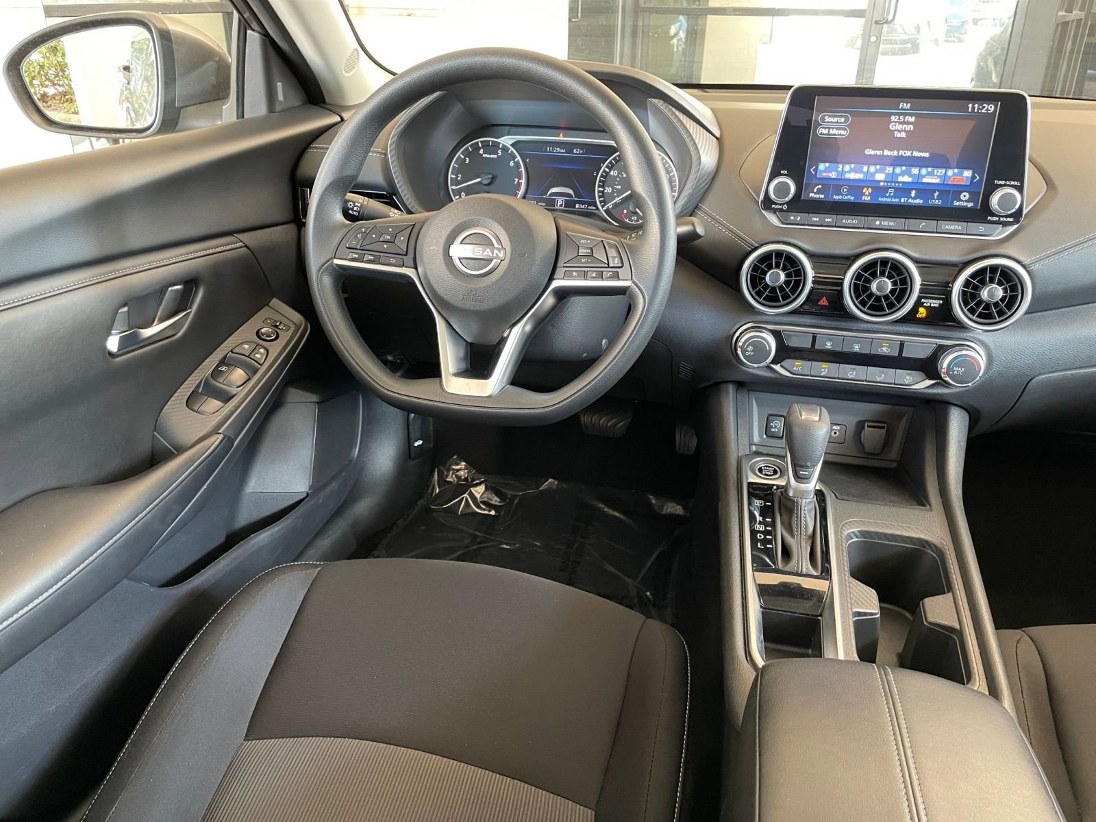 Thumbnail: 2025 Nissan Sentra - 32