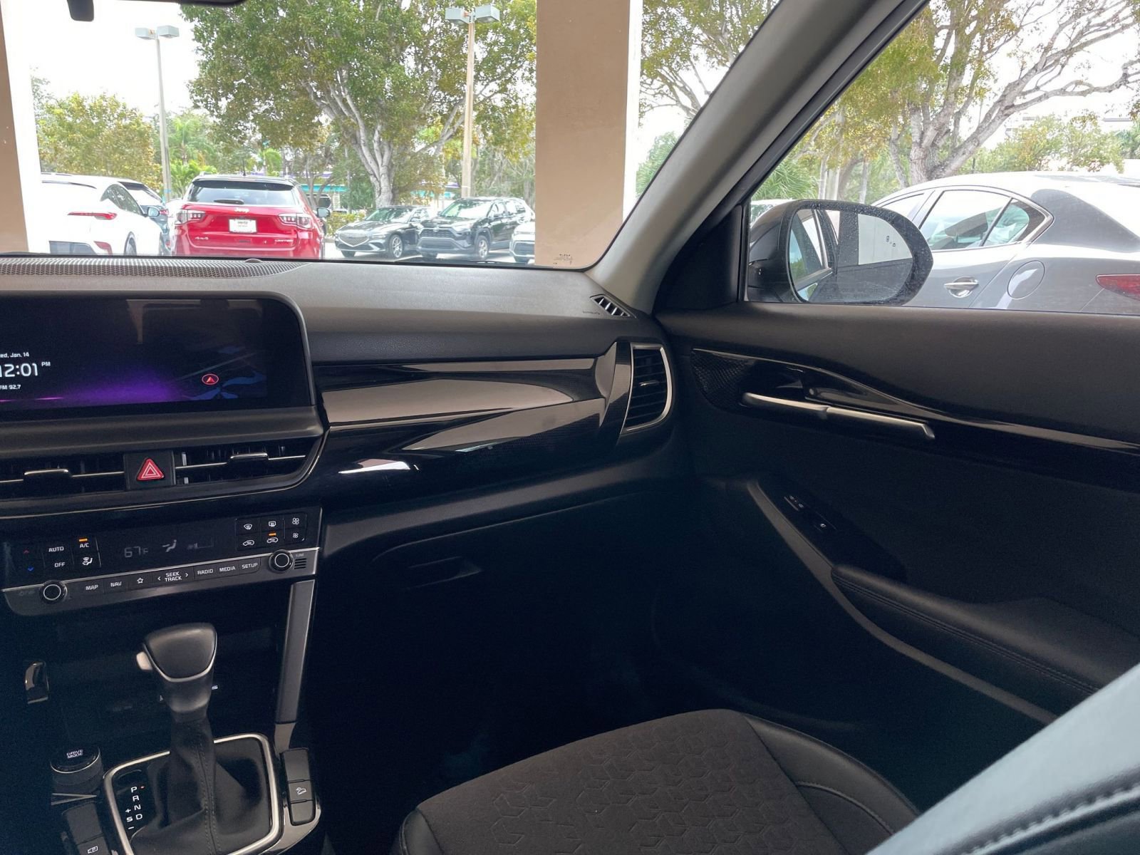 Thumbnail: 2025 Kia Seltos - 30