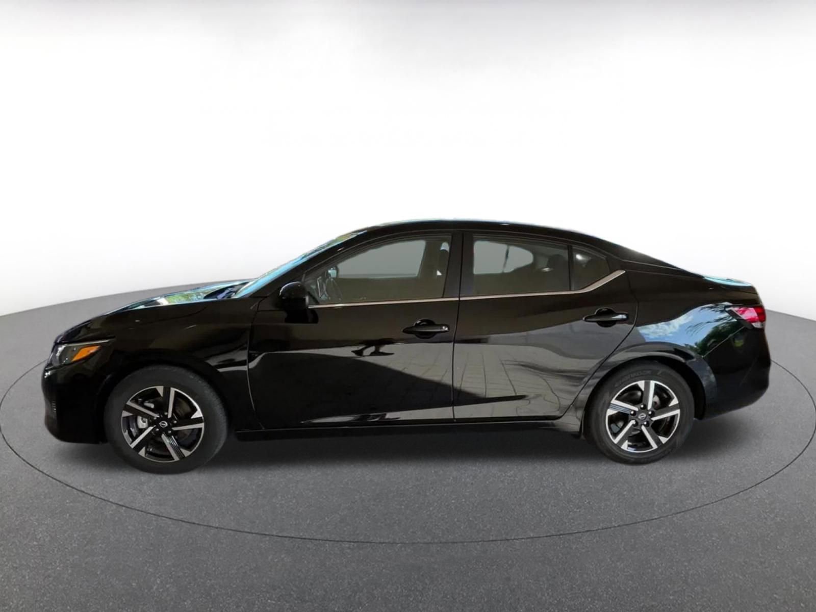 Thumbnail: 2025 Nissan Sentra - 9