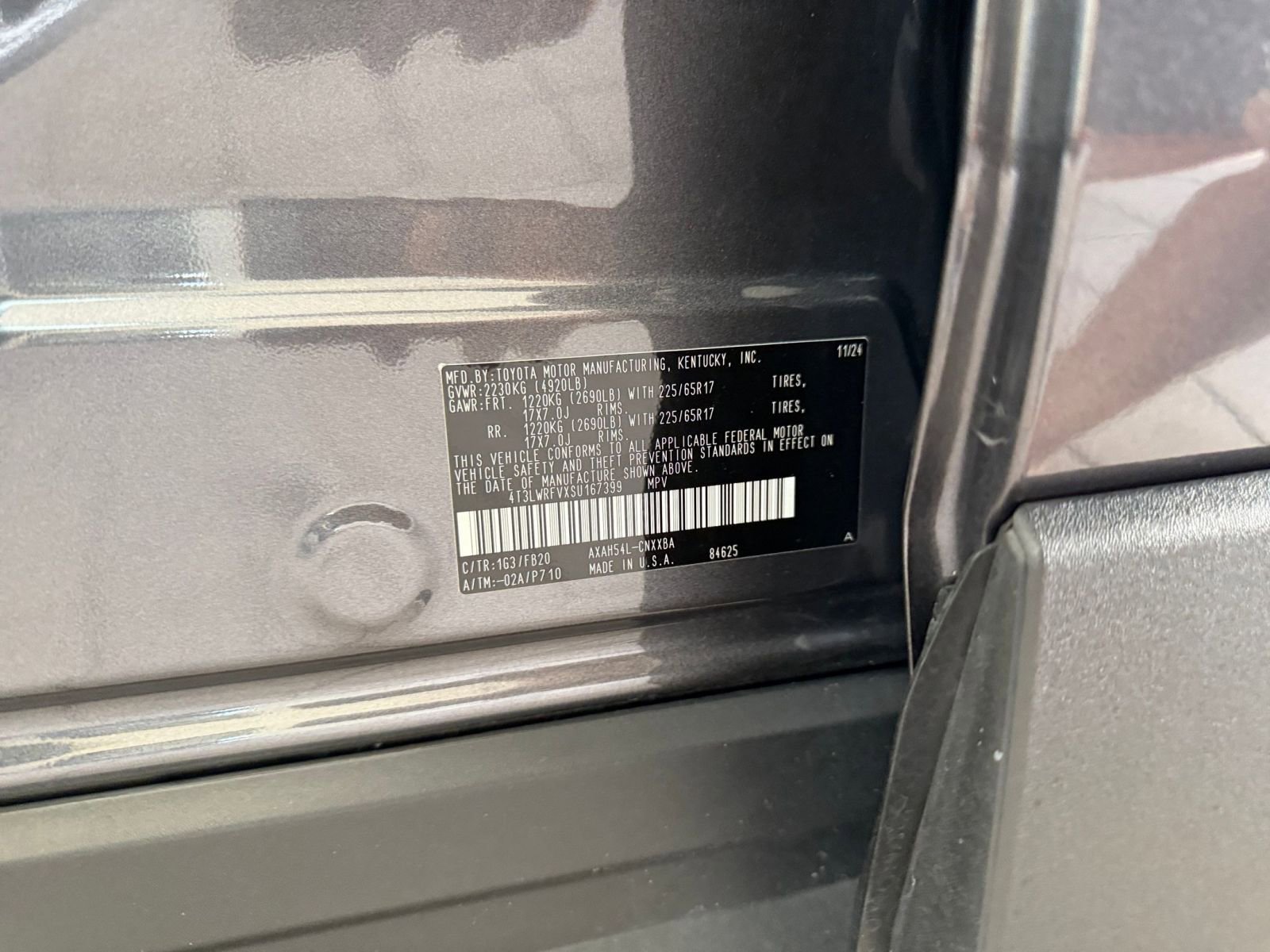 Thumbnail: 2025 Toyota RAV4 - 33