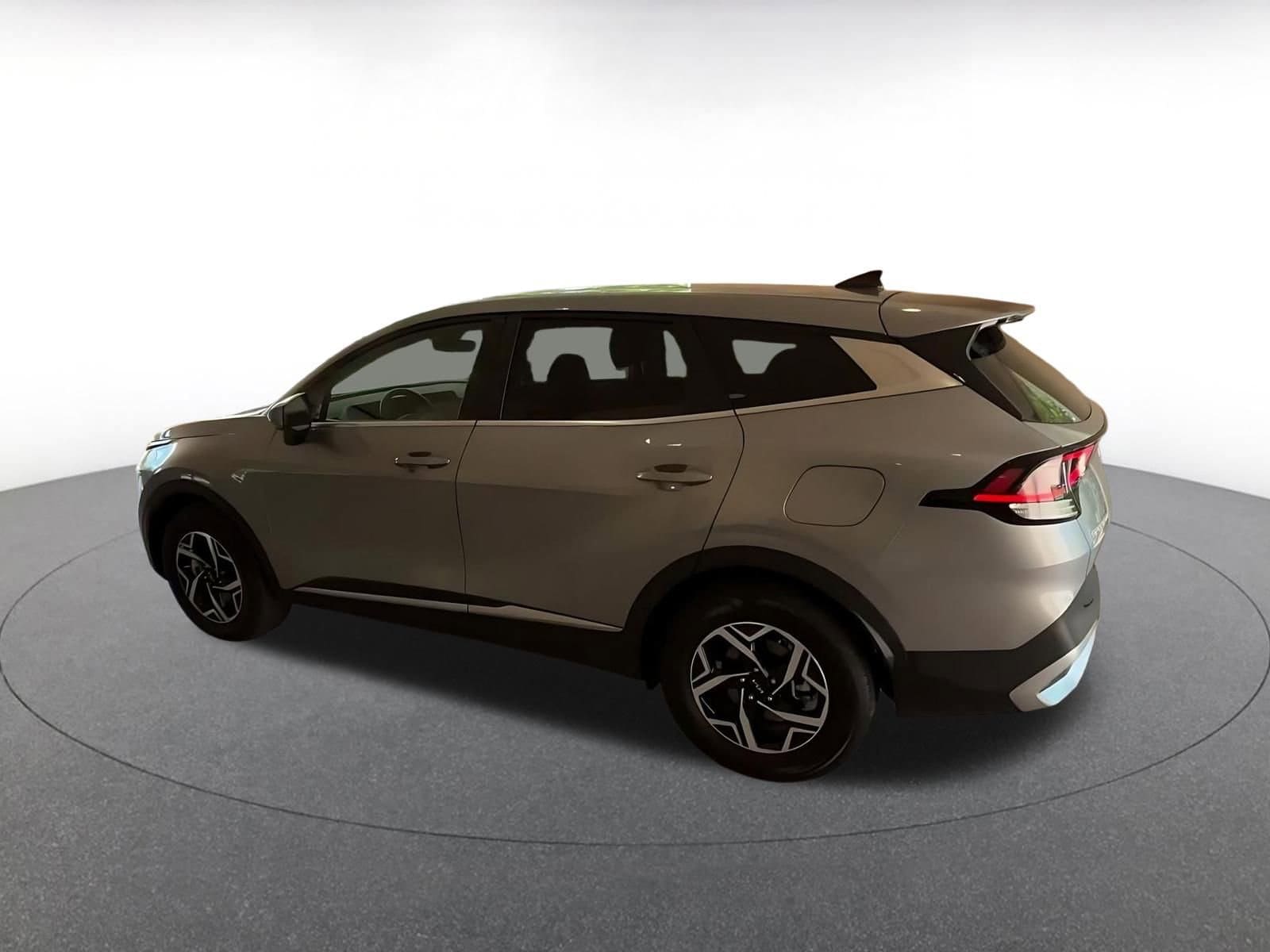 Thumbnail: 2025 Kia Sportage - 10
