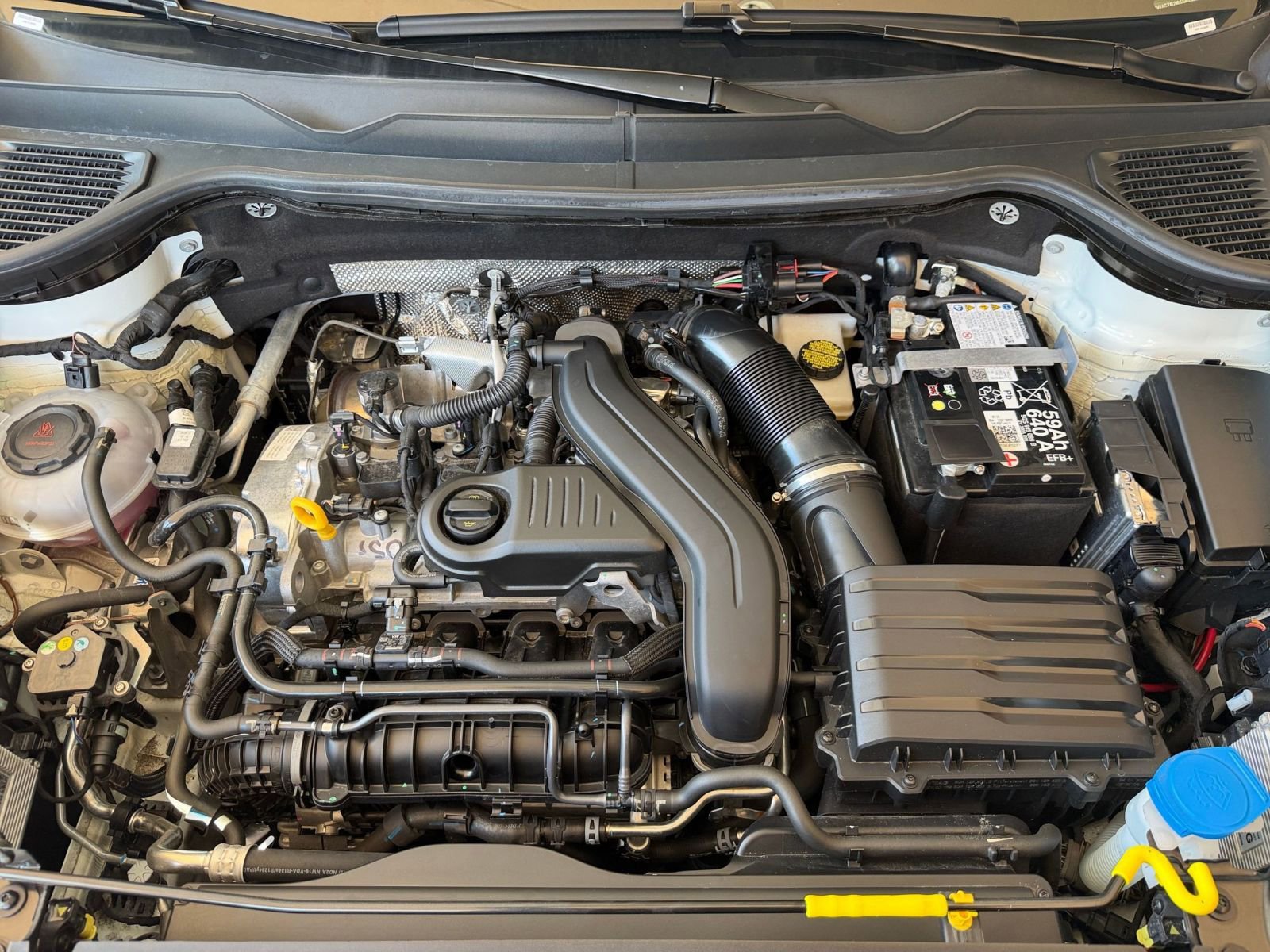 Thumbnail: 2025 Volkswagen Taos - 25