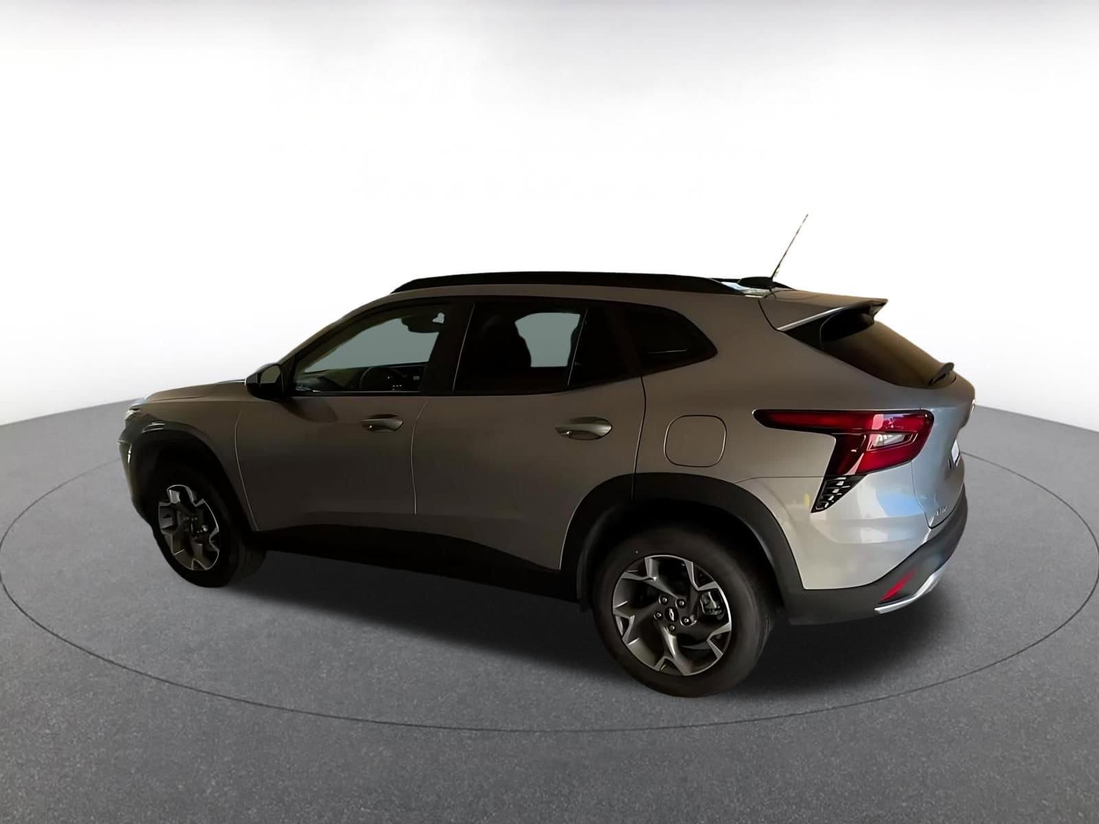 Thumbnail: 2025 Chevrolet Trax - 10