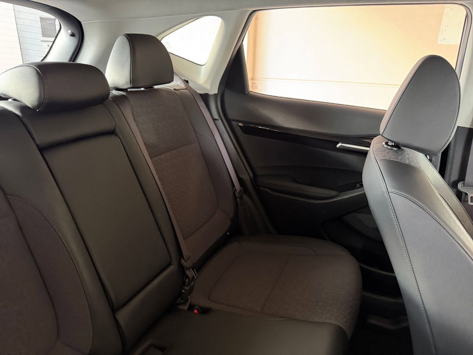 Thumbnail: 2025 Kia Seltos - 32