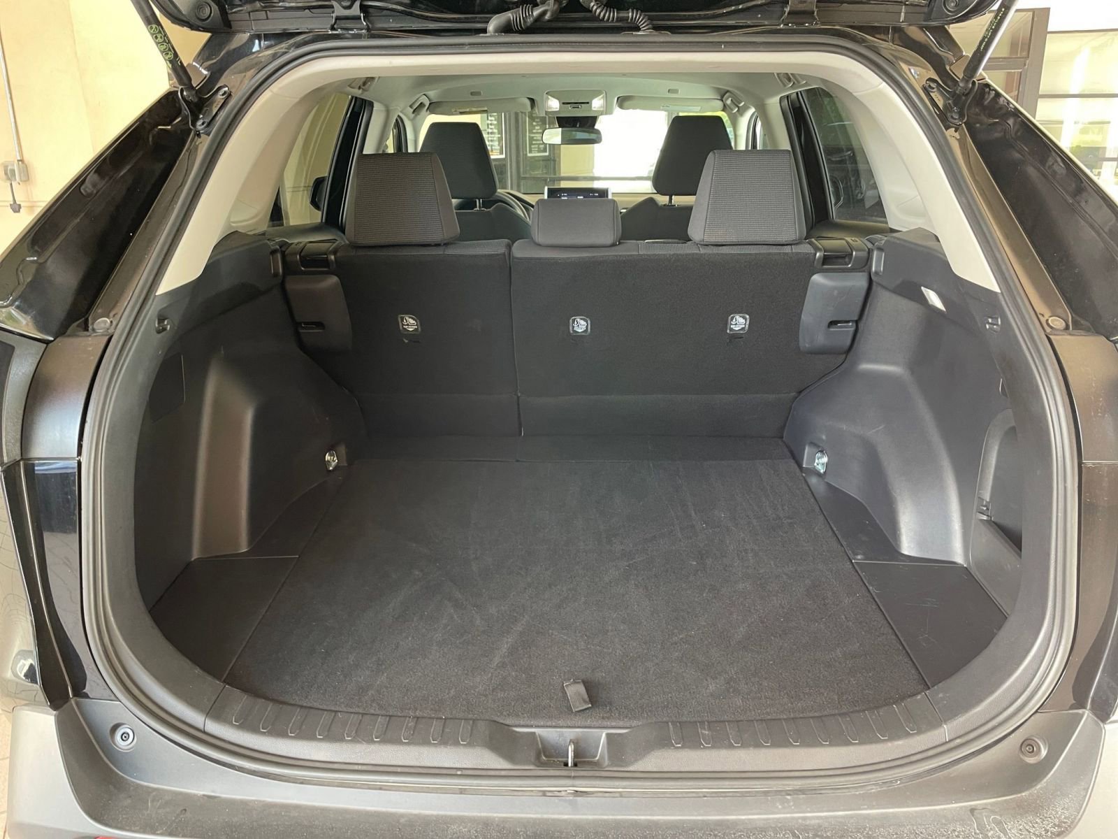 Thumbnail: 2025 Toyota RAV4 - 30